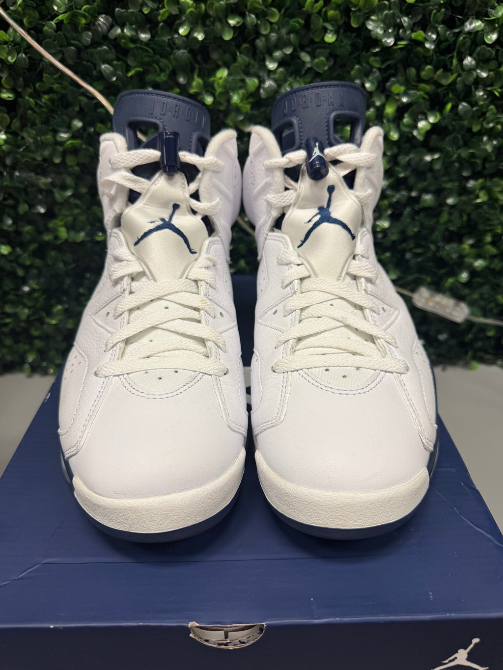 Jordan 6 "Midnight Navy" Size 9.5 Preowned