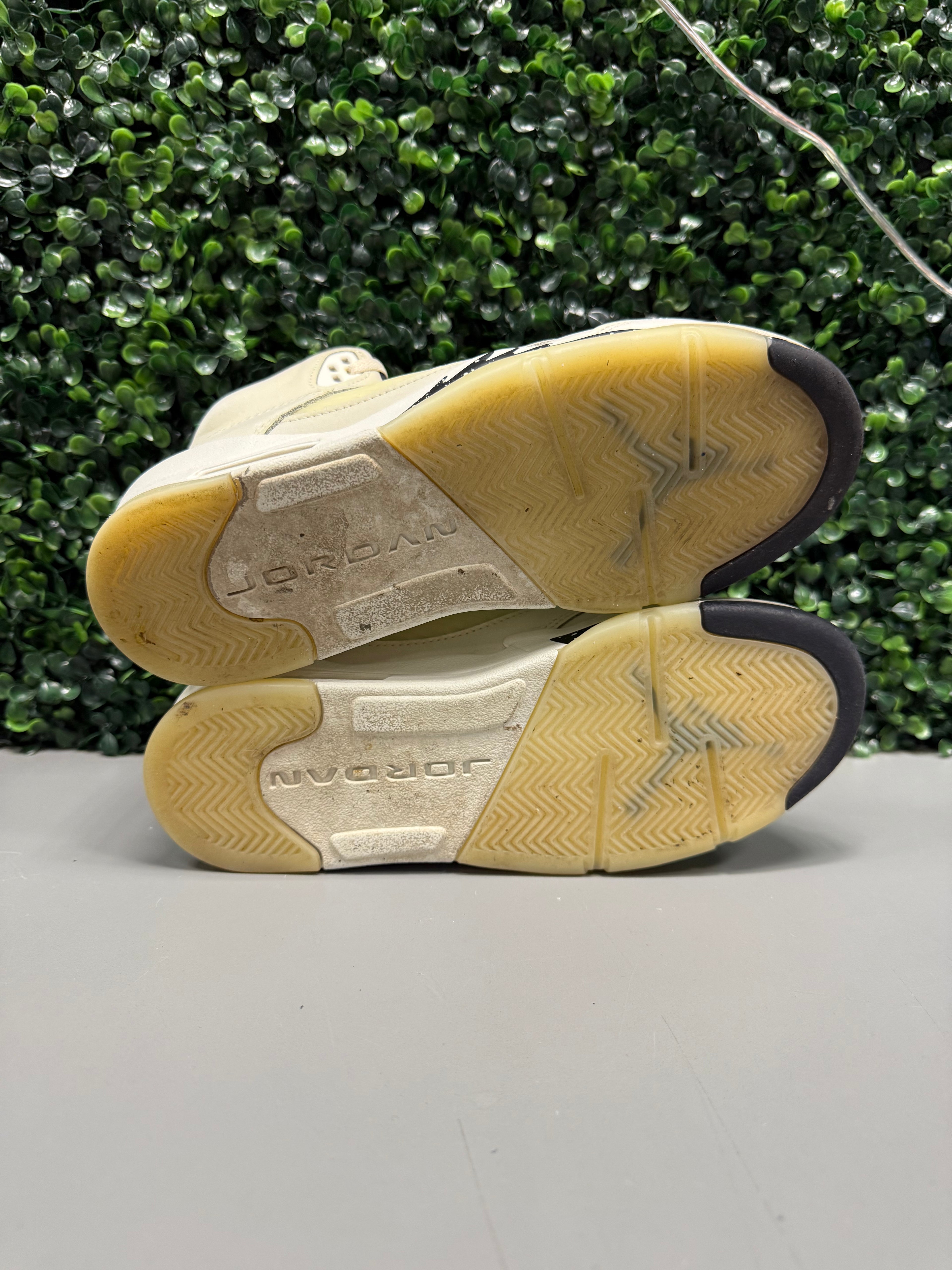 Jordan 5 “Sail” Size 6Y / 7.5W Preowned