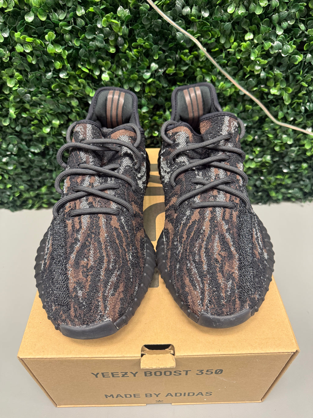 Yeezy 350 V2 "Mx Rock” Size 11 Preowned