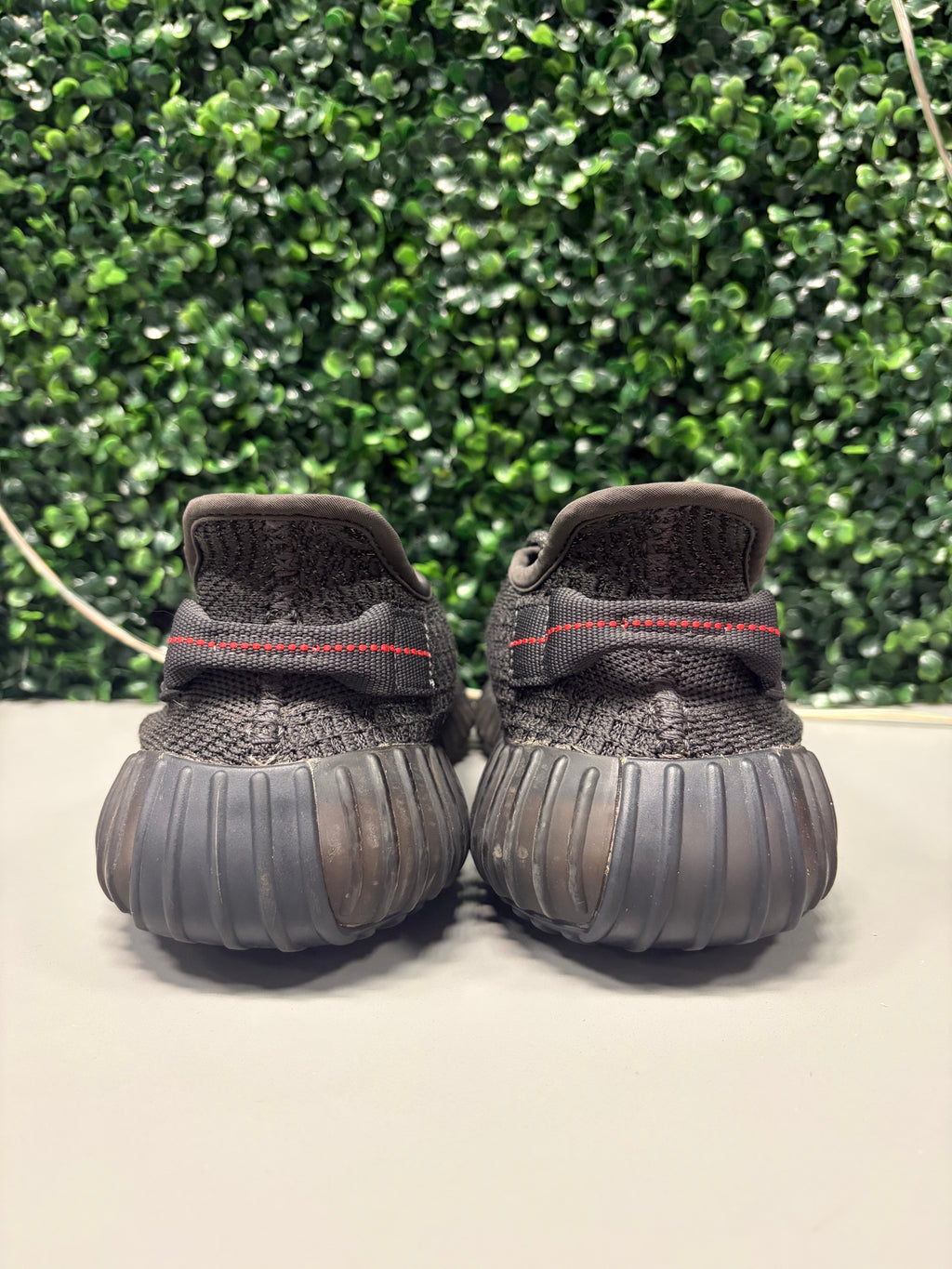 Yeezy Boost 350 V2 "Static Black (Reflective)" Size 11 Preowned (NO BOX)