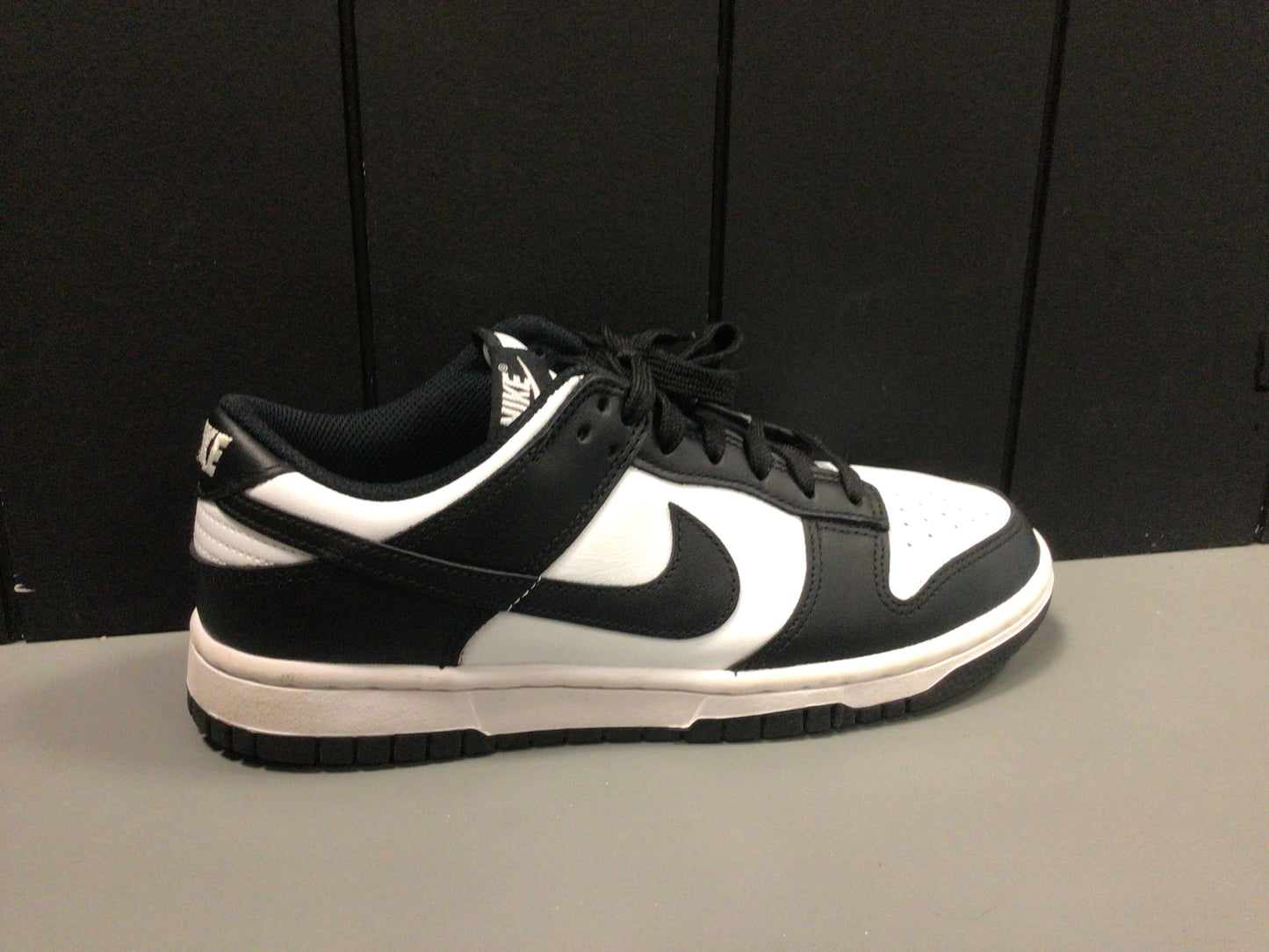 Nike Dunk Low “Panda” Size 7 Preowned