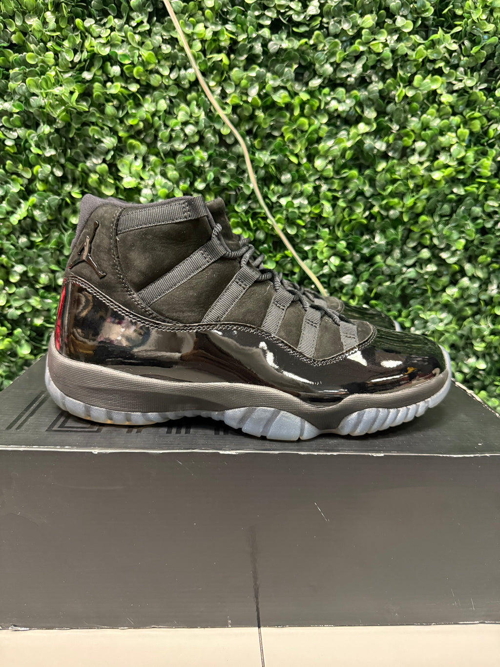 Jordan 11 High "Cap & Gown" Size 9.5 Preowned