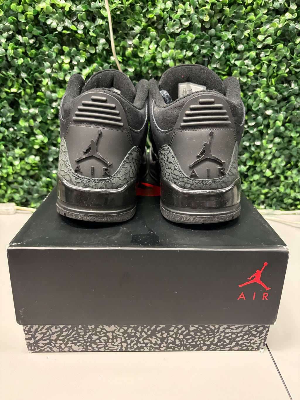 Jordan 3 Retro "Black Cat" Size 9.5 Preowned