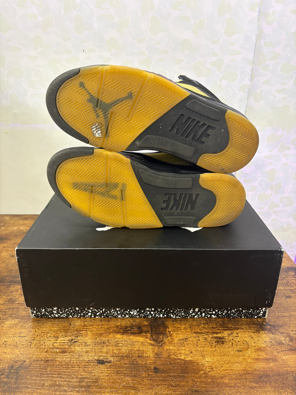 Jordan 5 AMM “Dusk” Preowned Size 9.5