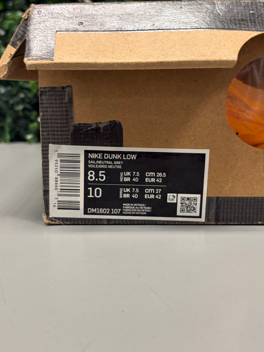 Nike Dunk Low Off-White "Lot 48" Size 8.5 Preowned