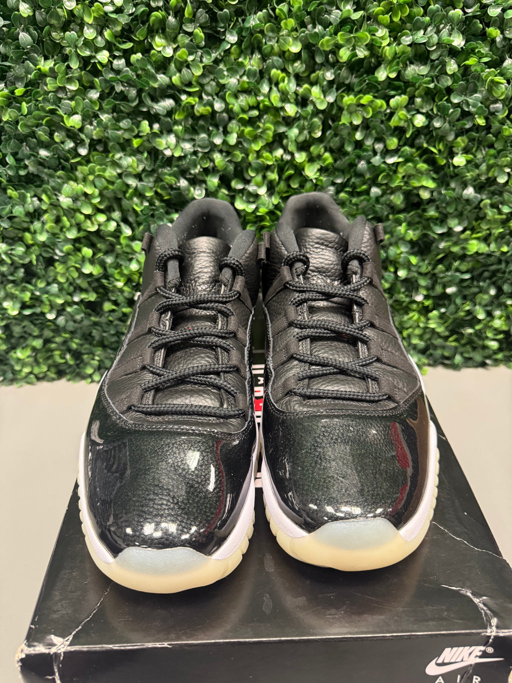 Jordan 11 Low "72-10" Size 13 Preowned