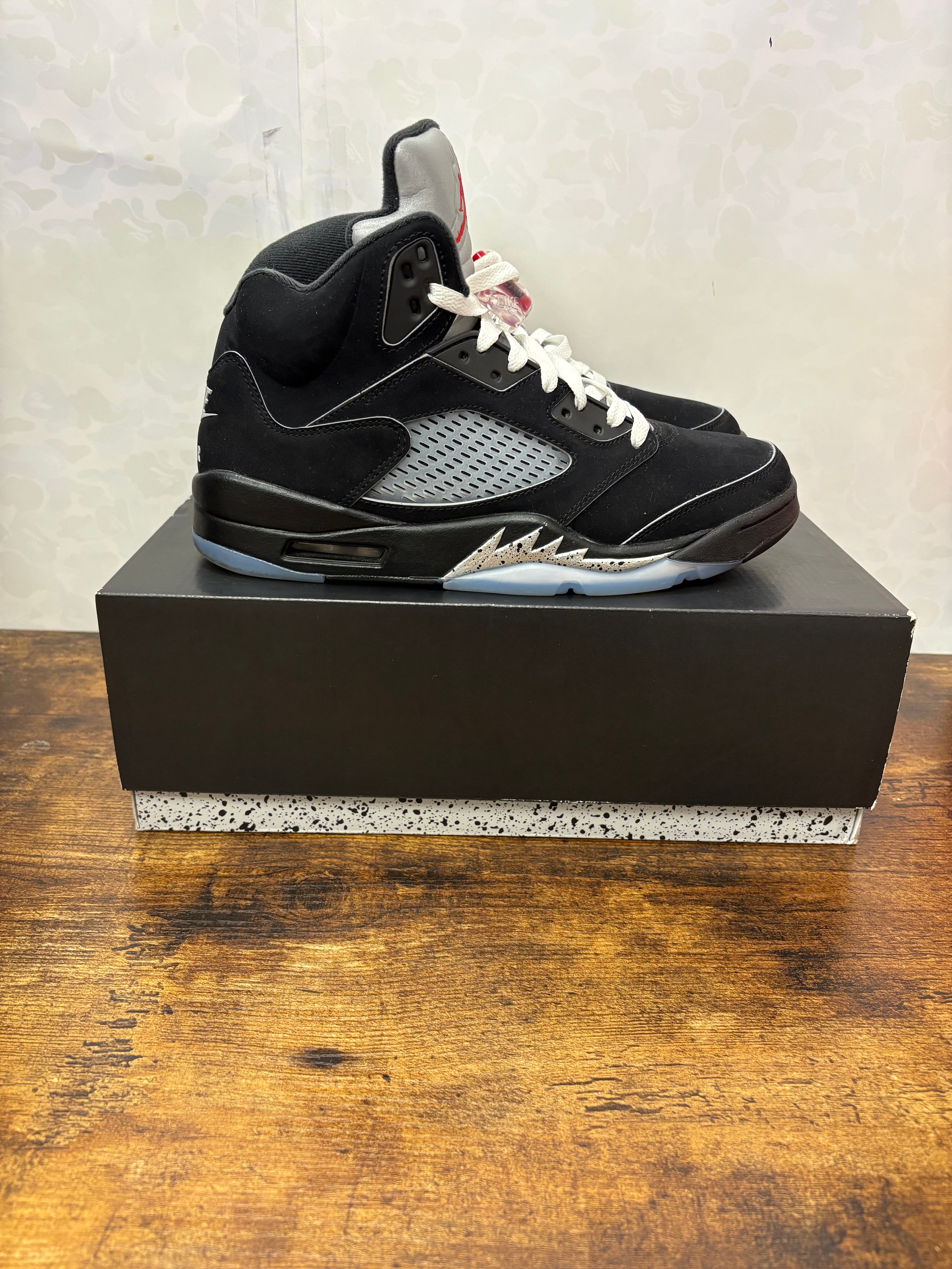 Jordan 5 “Black Metallic Reimagined” Preowned Size 9.5