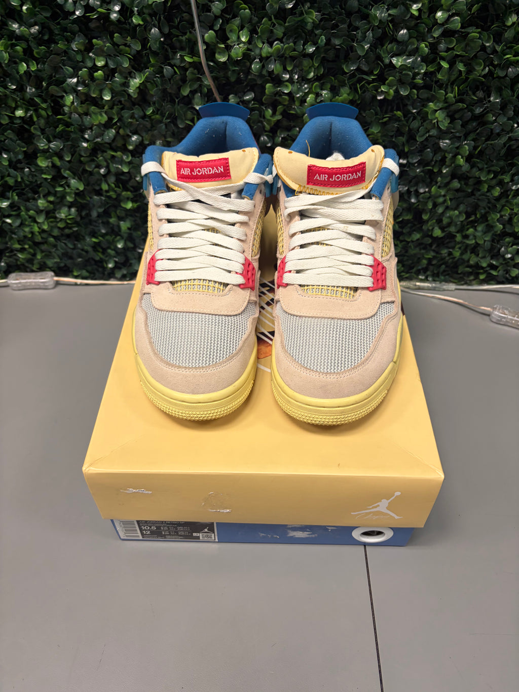 Jordan 4 Retro Union "Guava Ice"Size 10.5 Preowned