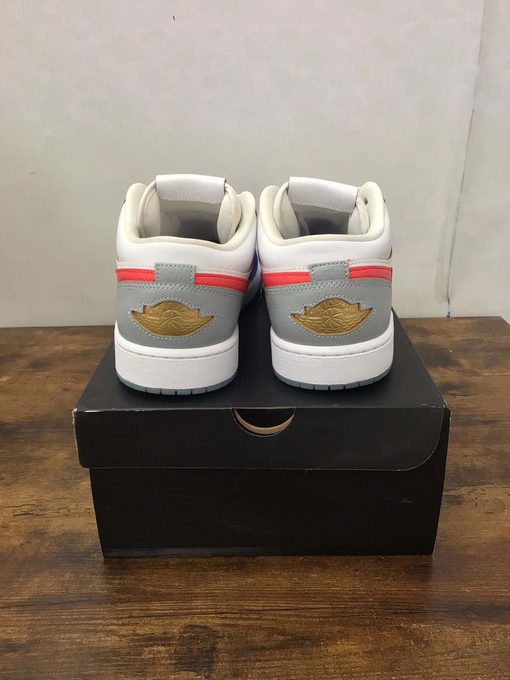 Jordan 1 Low SE “Philippines” Size 13 Preowned