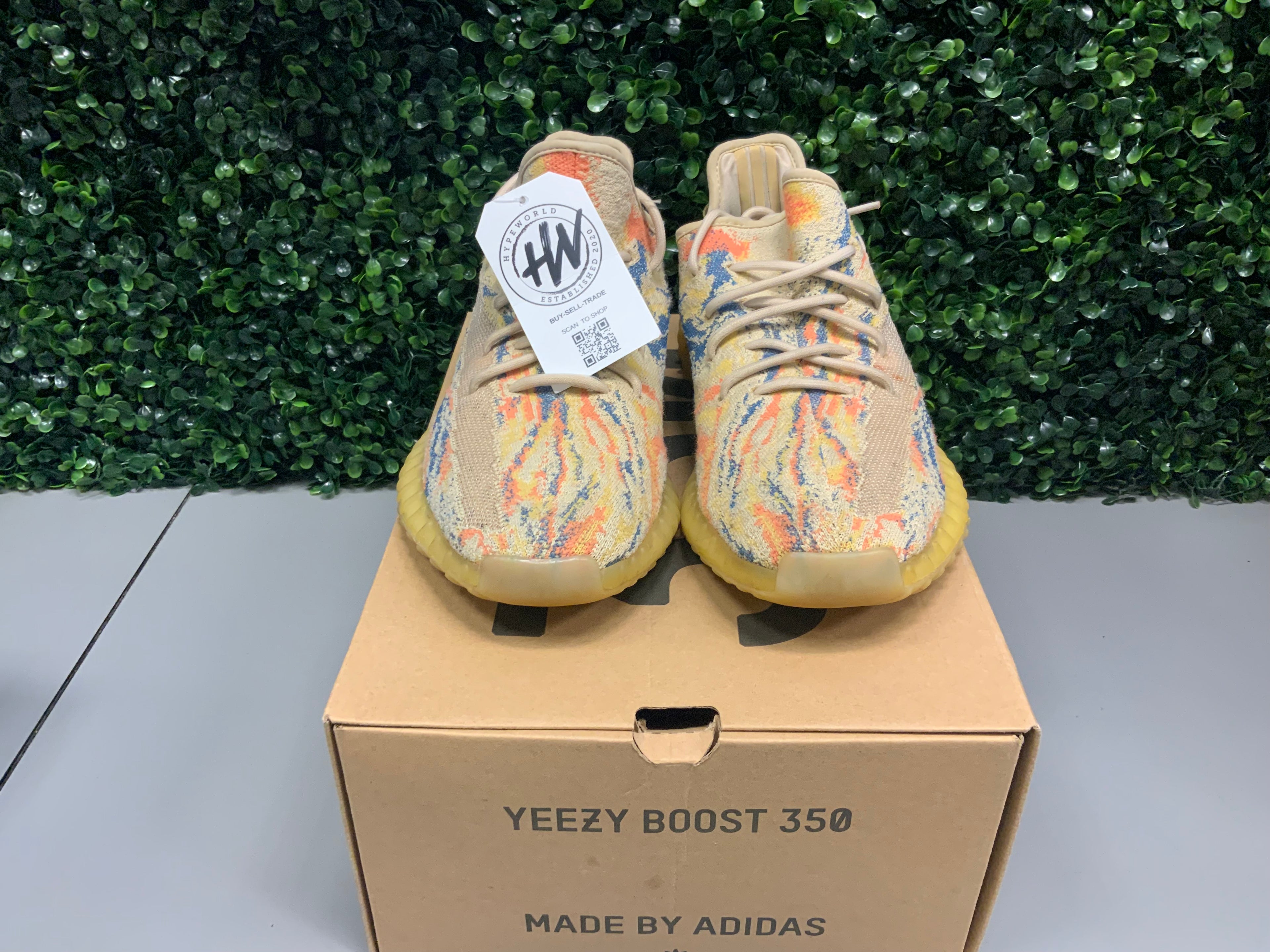 Yeezy 350 V2 "Mx Oat" Size 9 Preowned