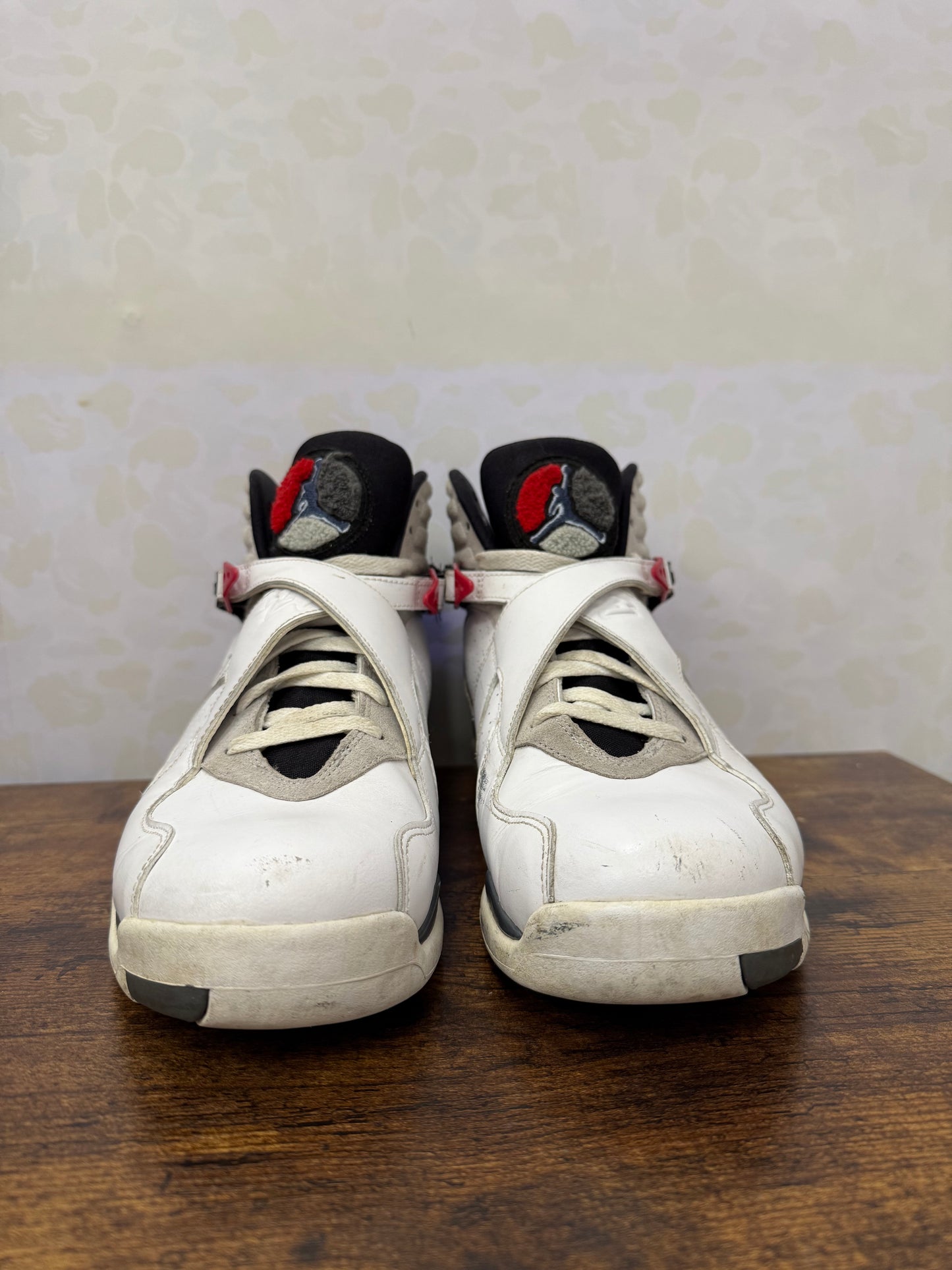 Jordan 8 “Bugs Bunny” Size 11 Preowned
