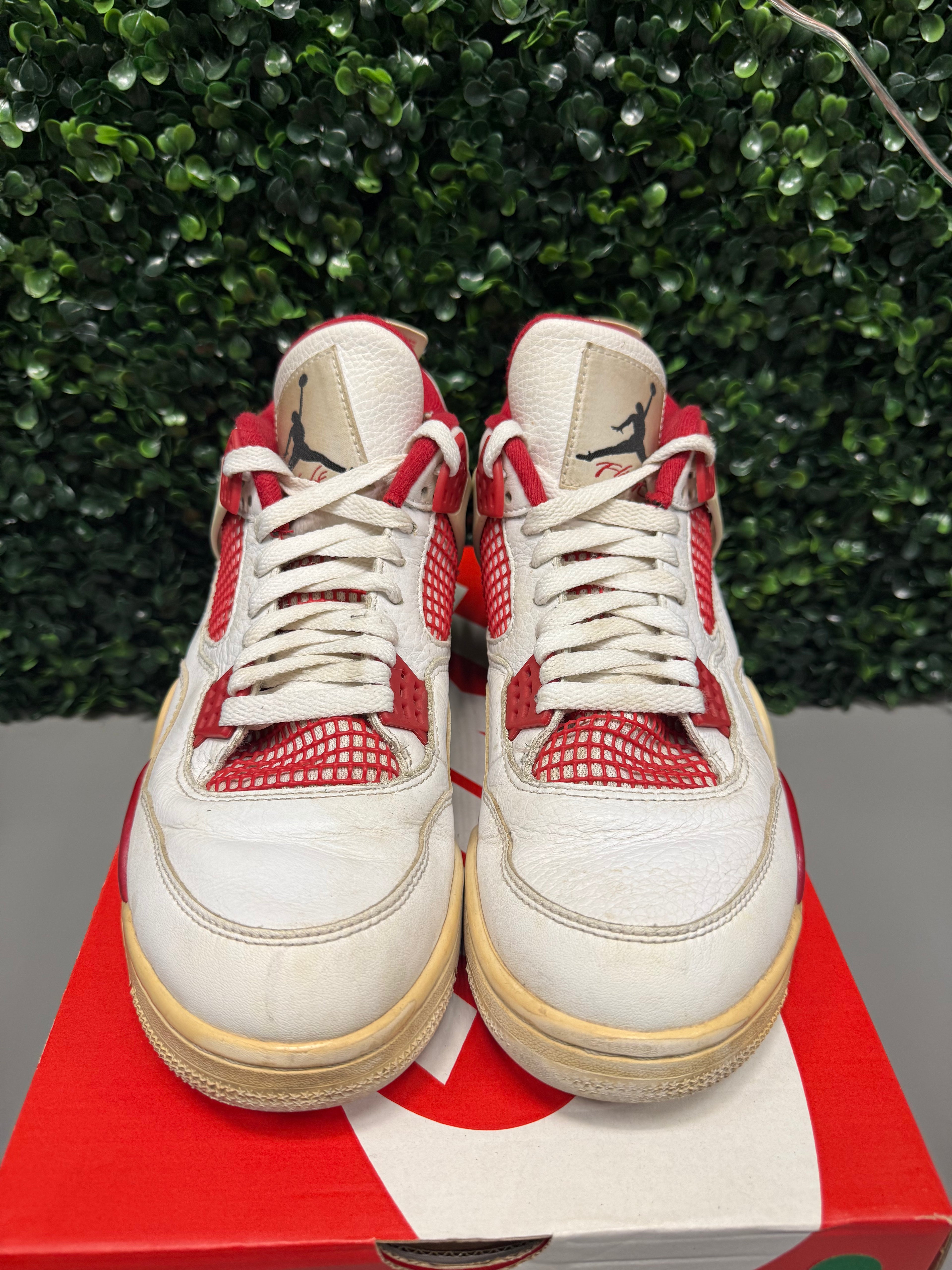 Jordan 4 "Alternate 89" Size 9.5 Preowned