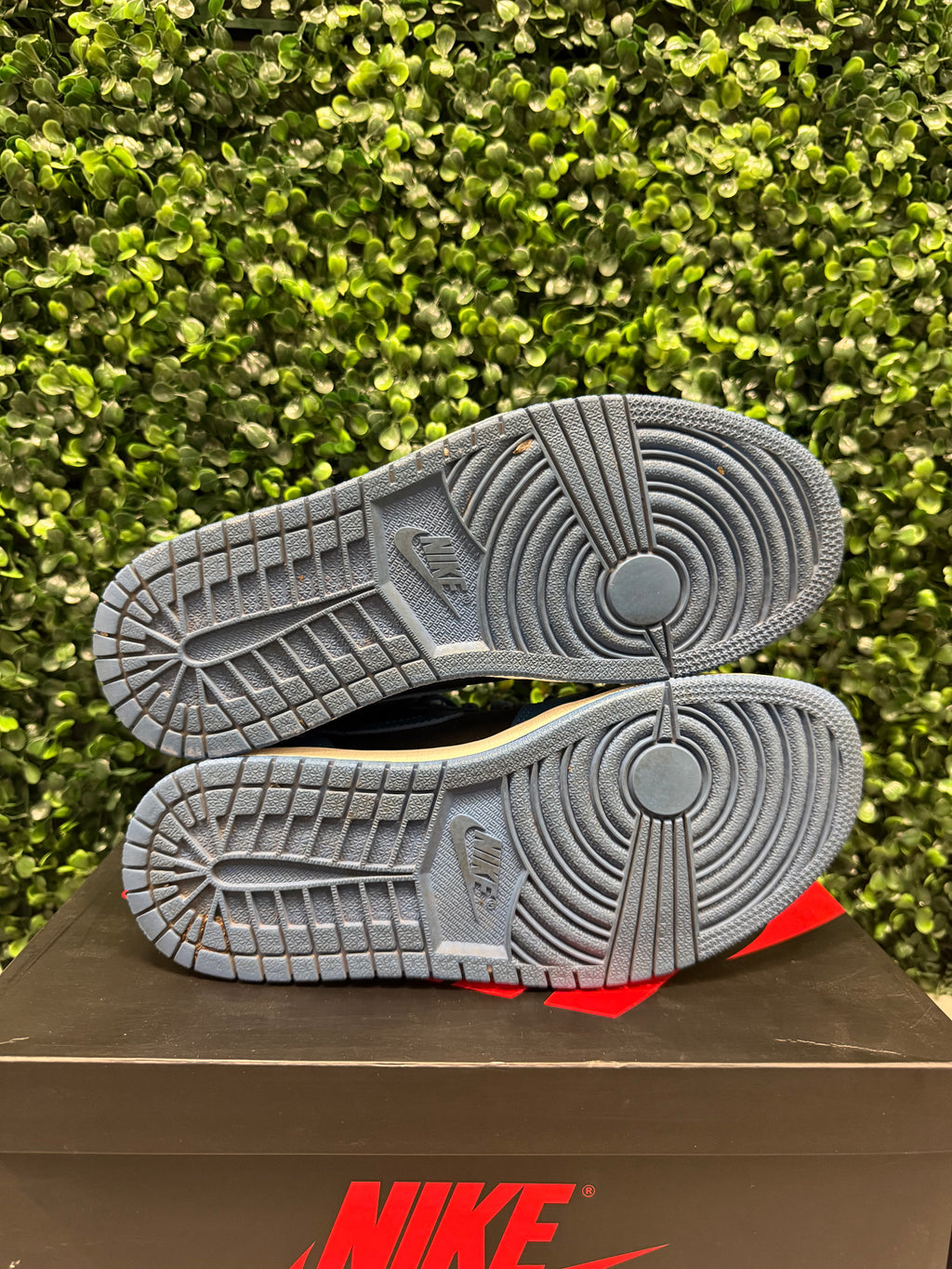 Air Jordan 1 High "Marina" Size 7.5 Preowned