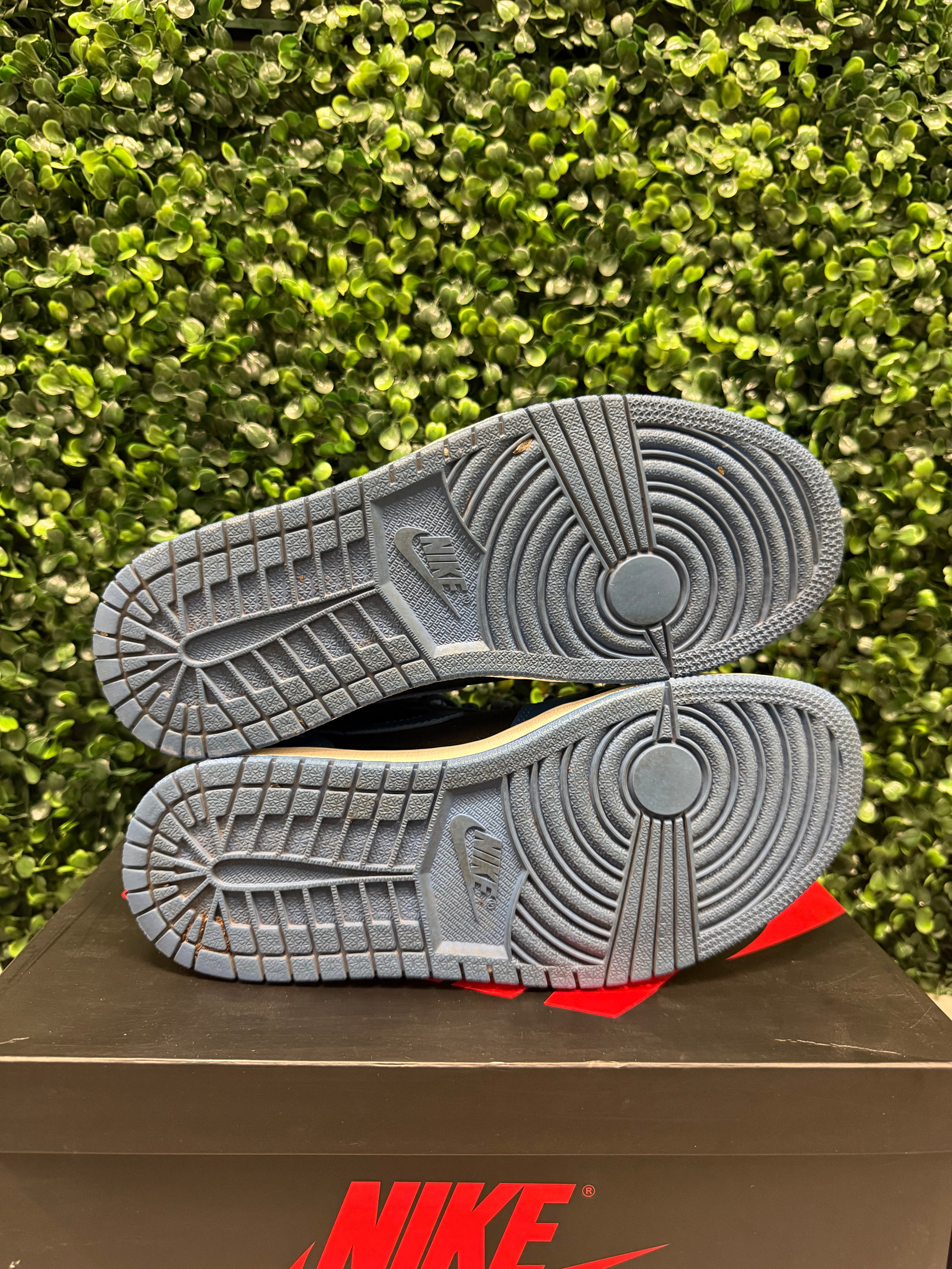 Air Jordan 1 High "Marina" Size 7.5 Preowned