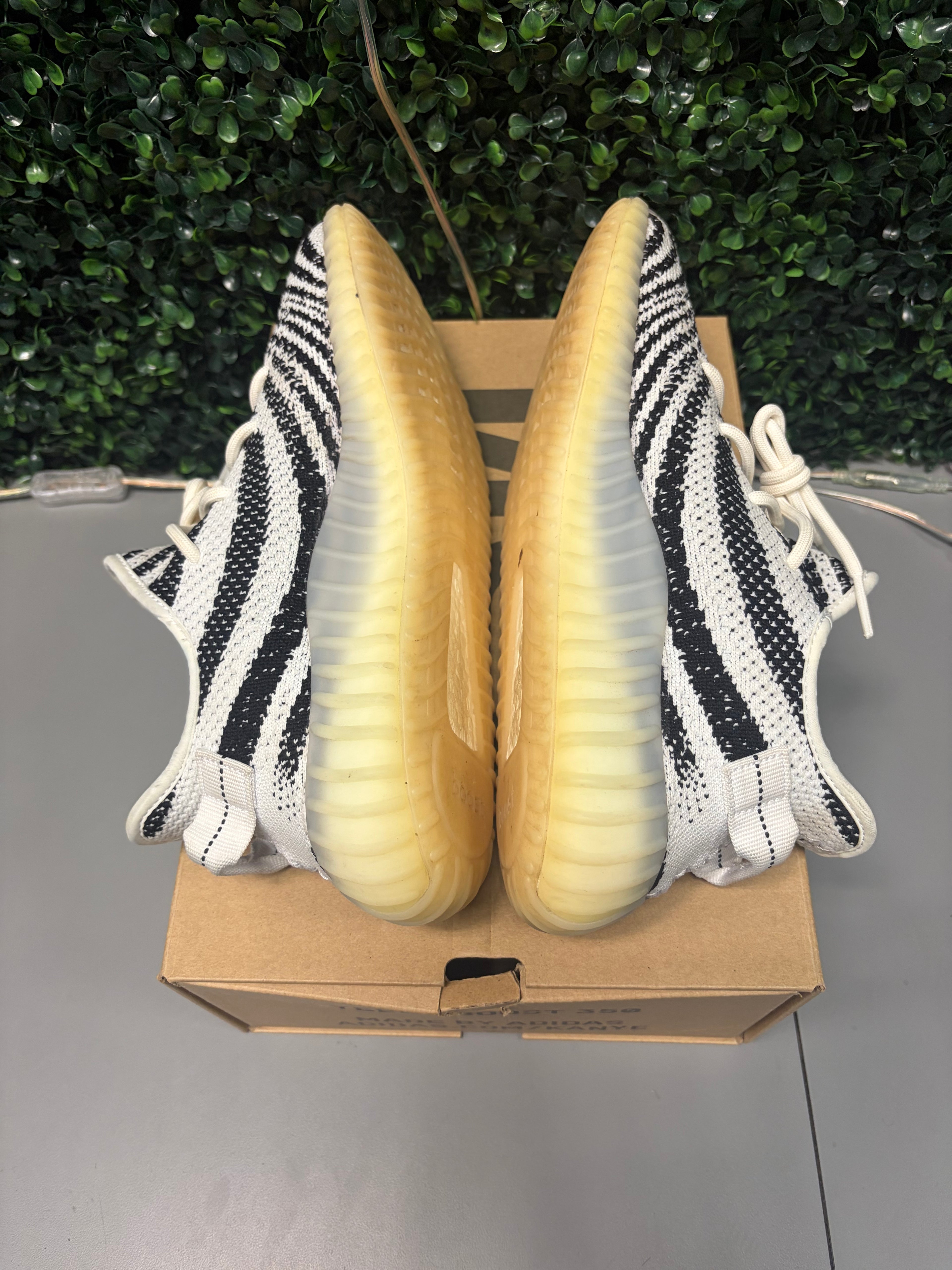 Adidas Yeezy Boost 350 V2 "Zebra" Size 11 Preowned