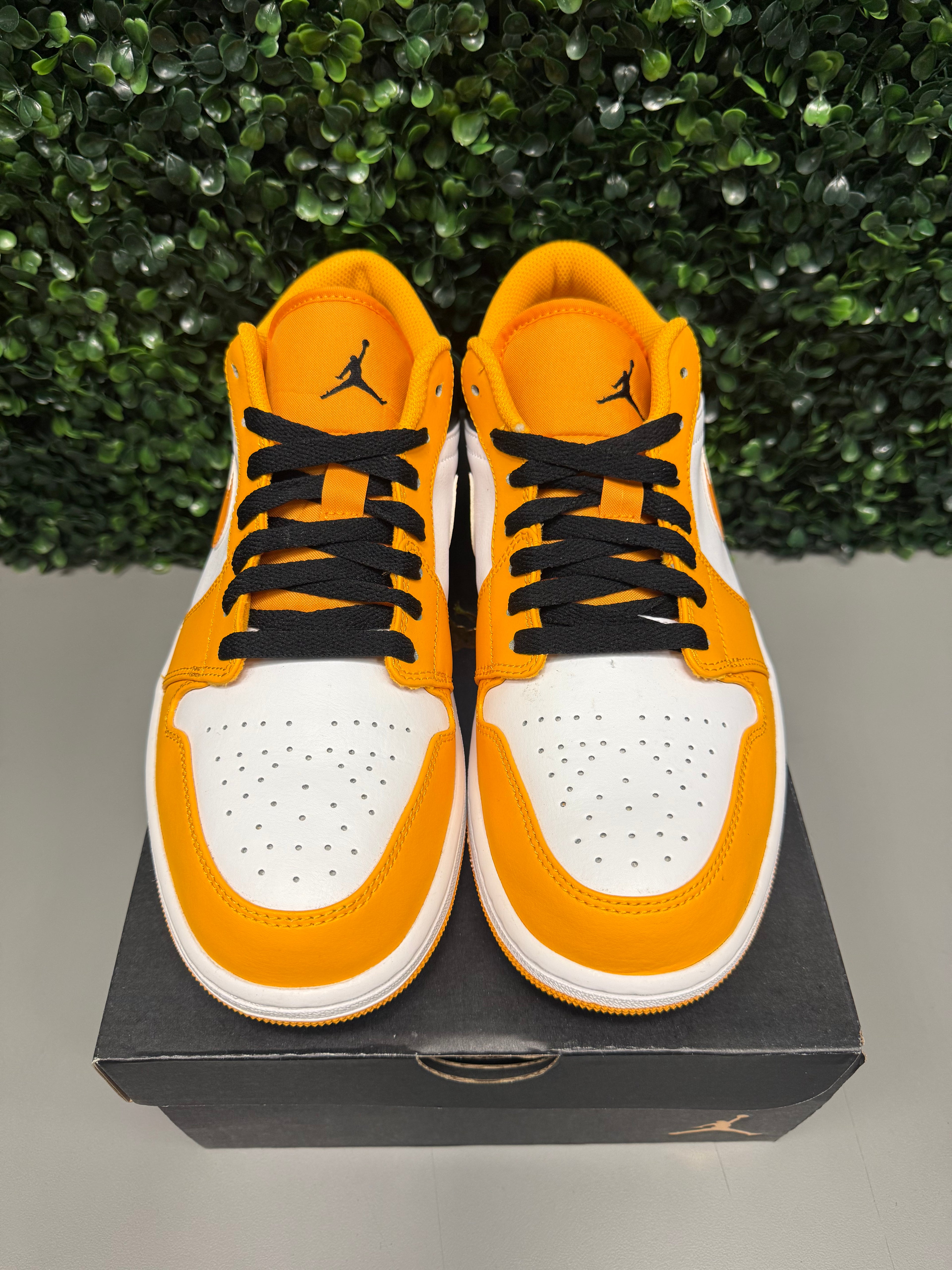Jordan 1 Low "Taxi" Size 10.5 Preowned