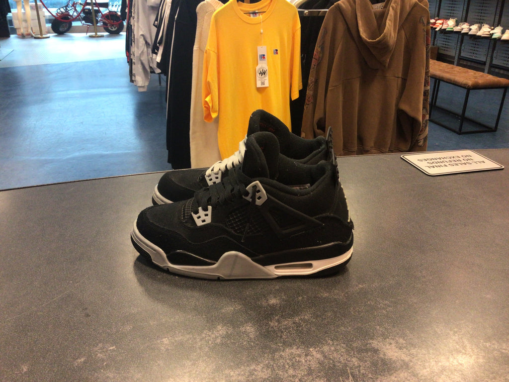 Jordan 4 Retro “Black Canvas” (GS) preowned size 6y no box