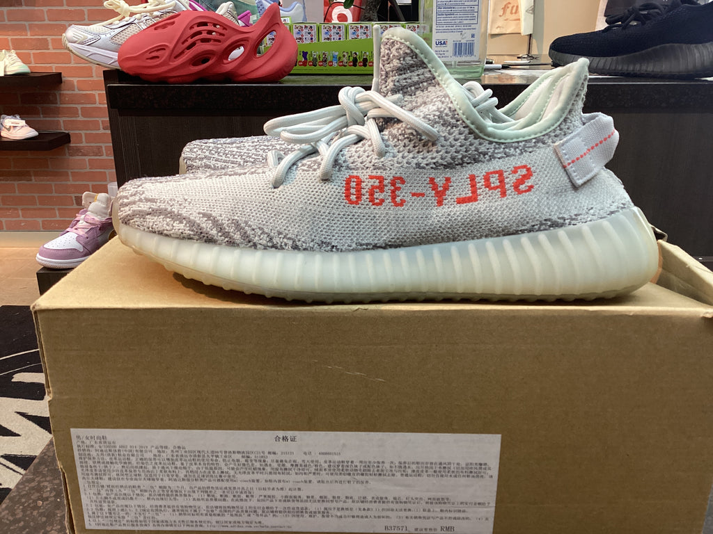 Yeezy 350 “Blue Tint” Preowned Size 9
