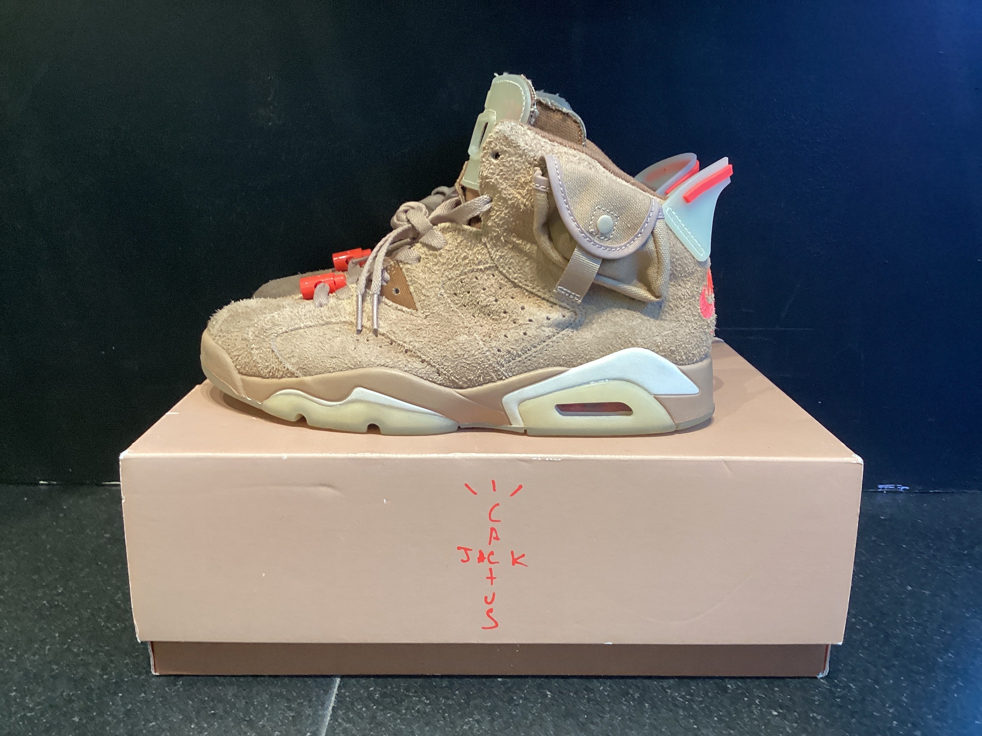 Travis Scott Jordan 6 “British Khaki” Preowned Size 9