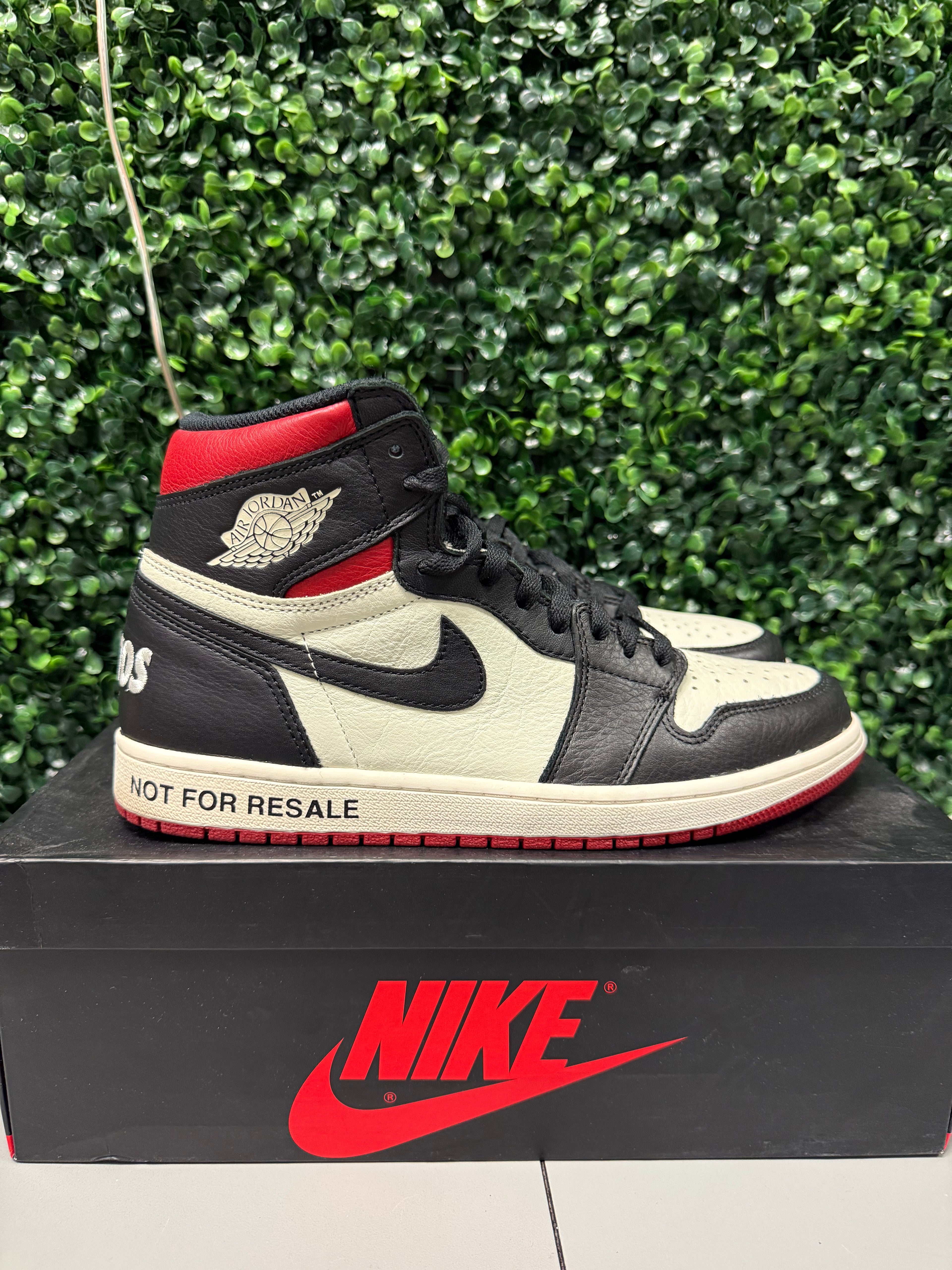 Jordan 1 Retro High "Not for Resale Varsity Red" Size 10.5 Great Condition