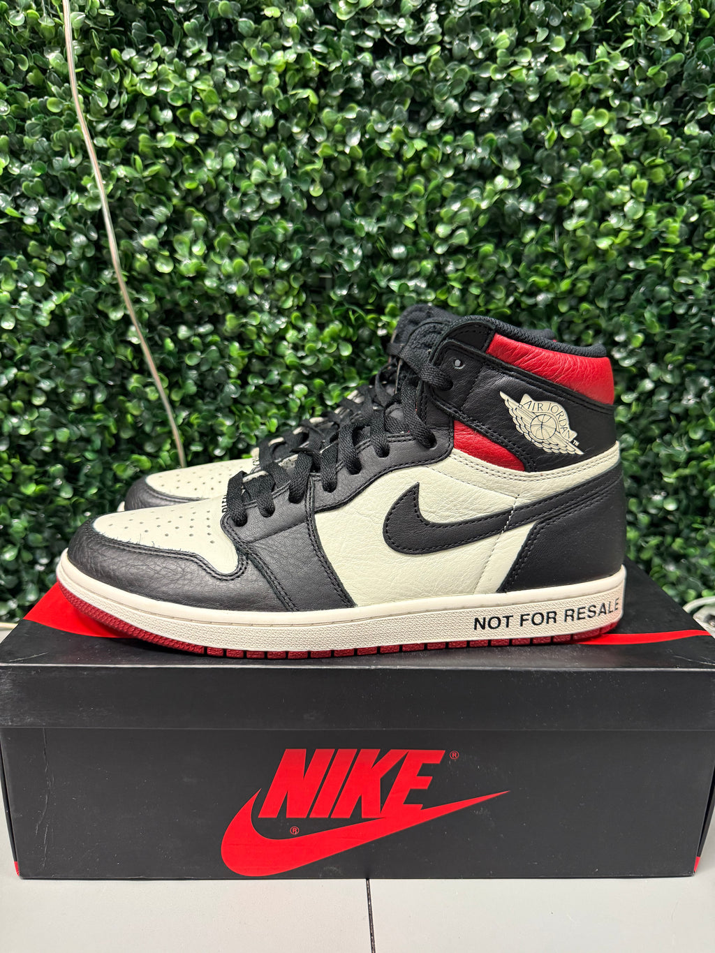 Jordan 1 Retro High "Not for Resale Varsity Red" Size 10.5 Great Condition