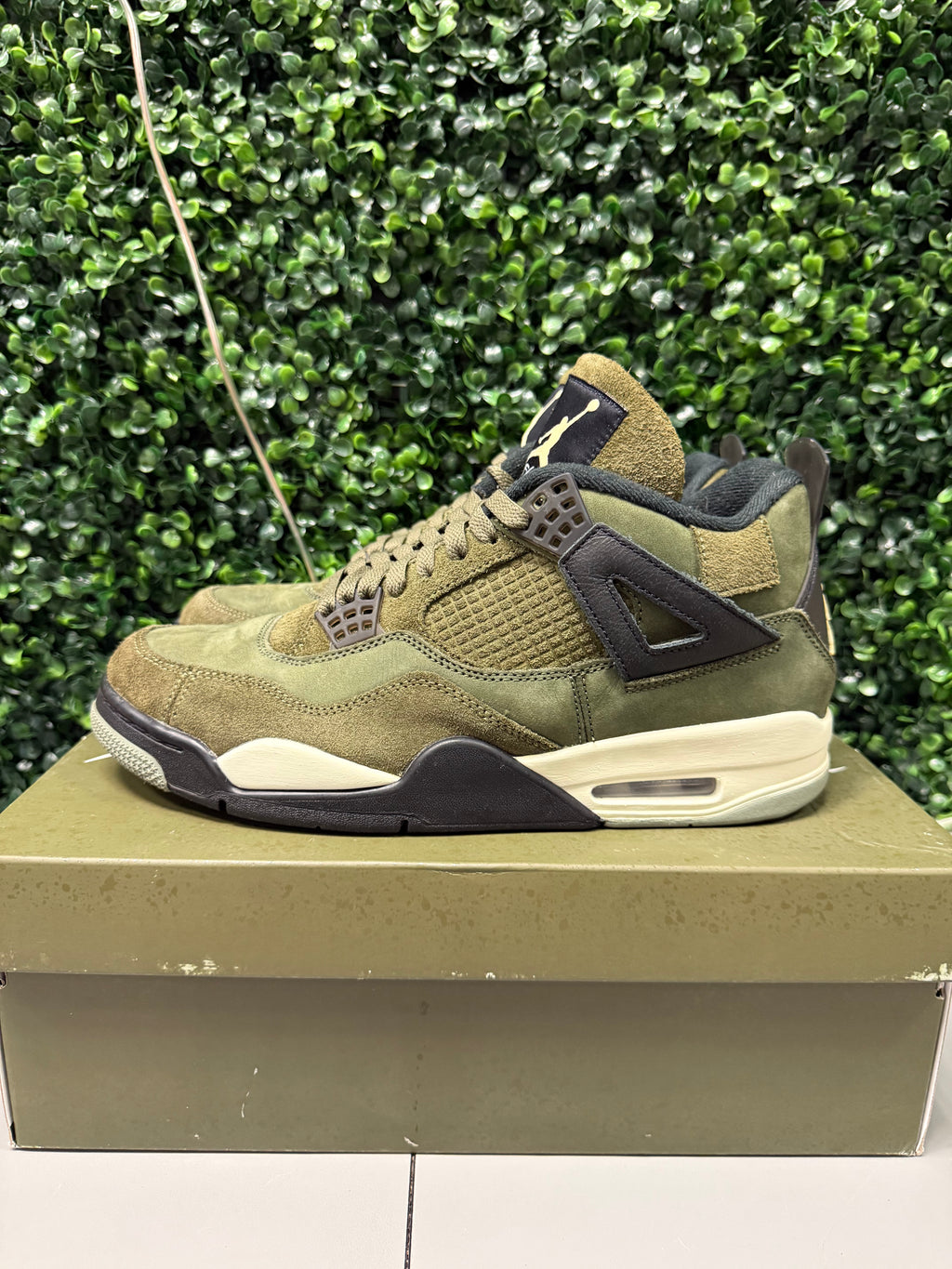 Jordan 4 "Craft Olive" Size 10.5 Preonwed