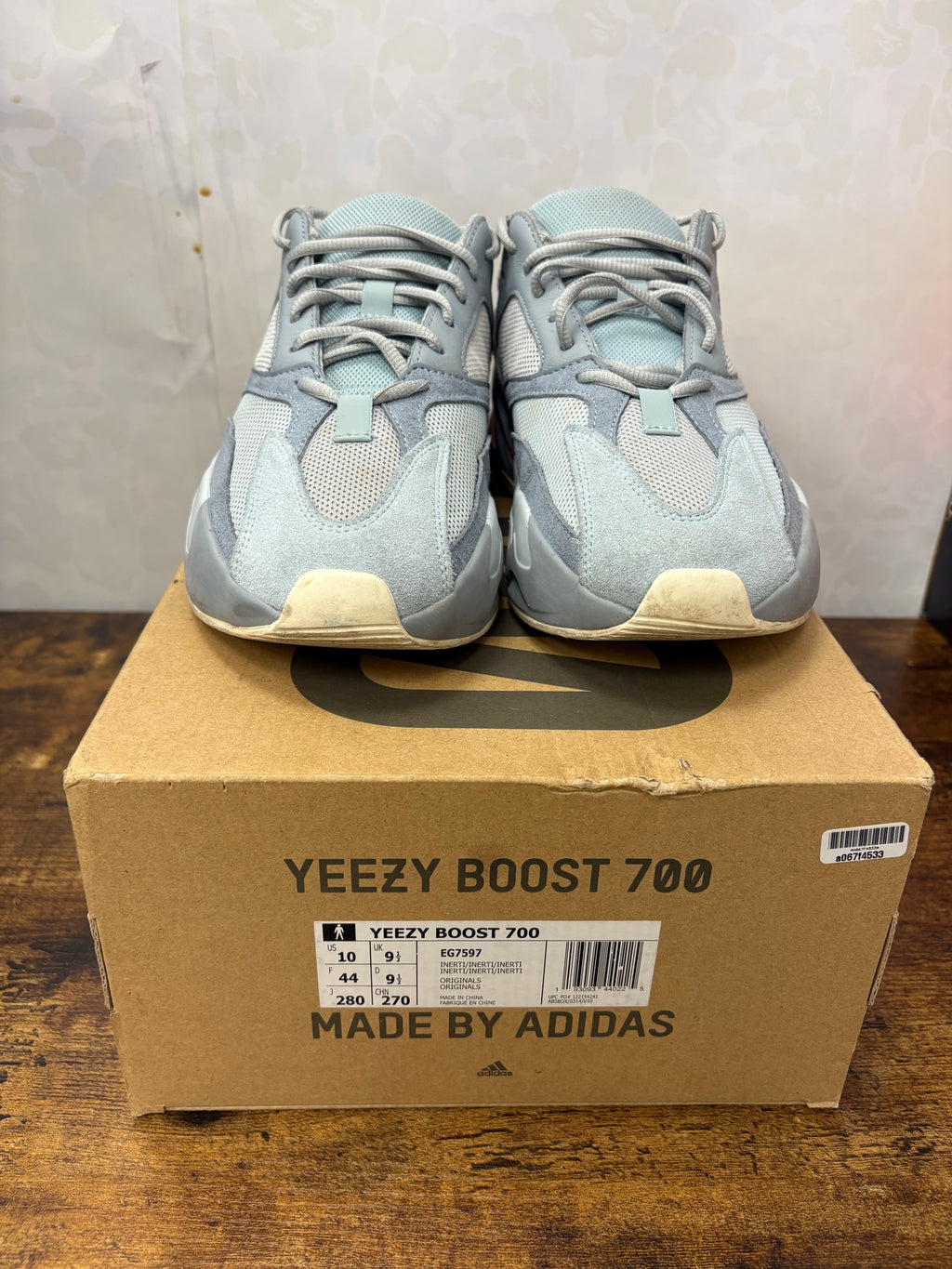Adidas Yeezy Boost 700 “Inertia” Preowned Size 10