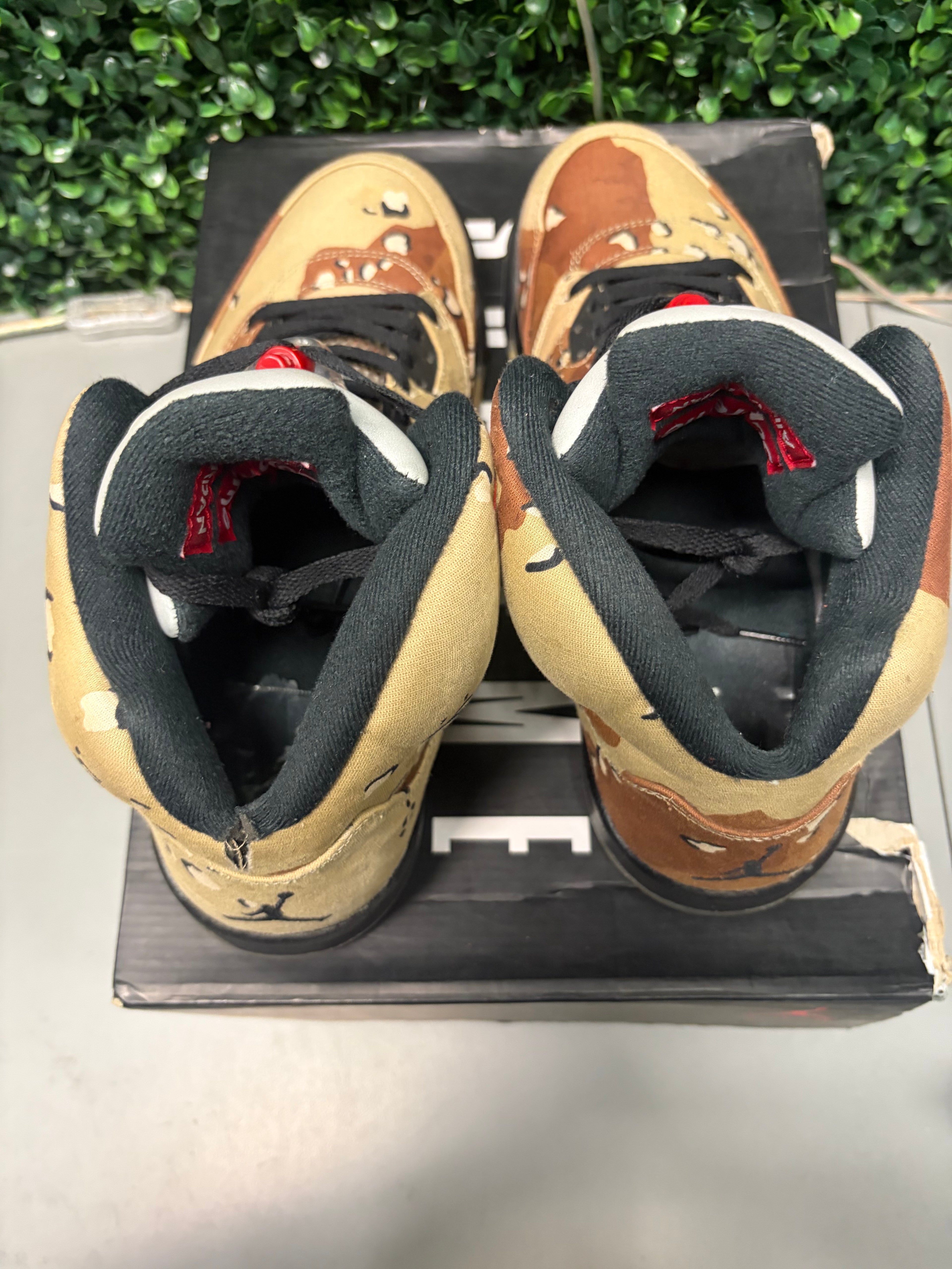Jordan 5 Retro "Supreme Desert Camo" Size 11 Preowned