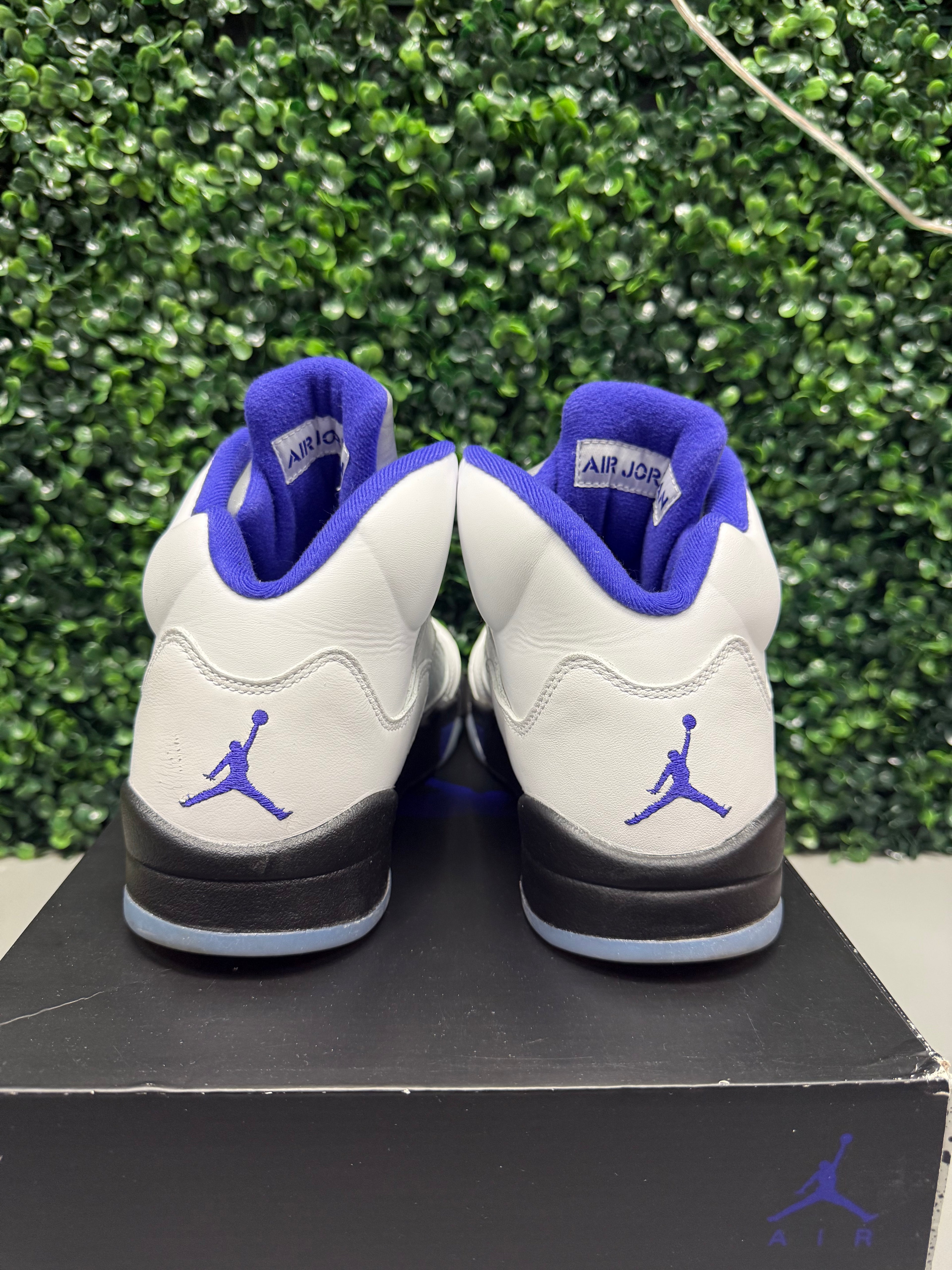 Jordan 5 "Dark Concord" Size 9 Preowned