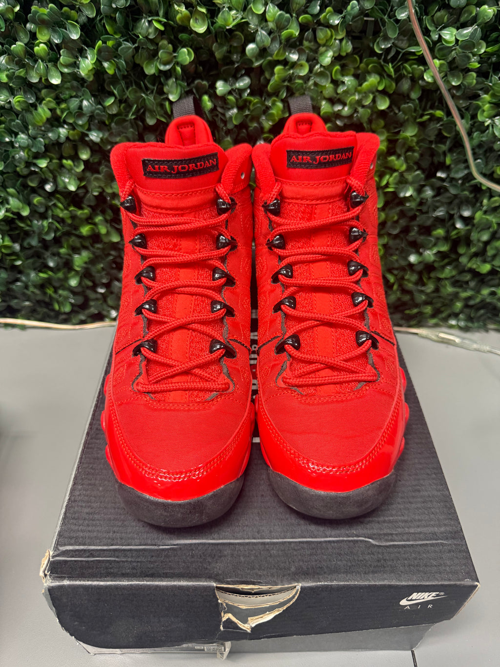 Jordan 9 "Chile Red" Size 5Y Preowned
