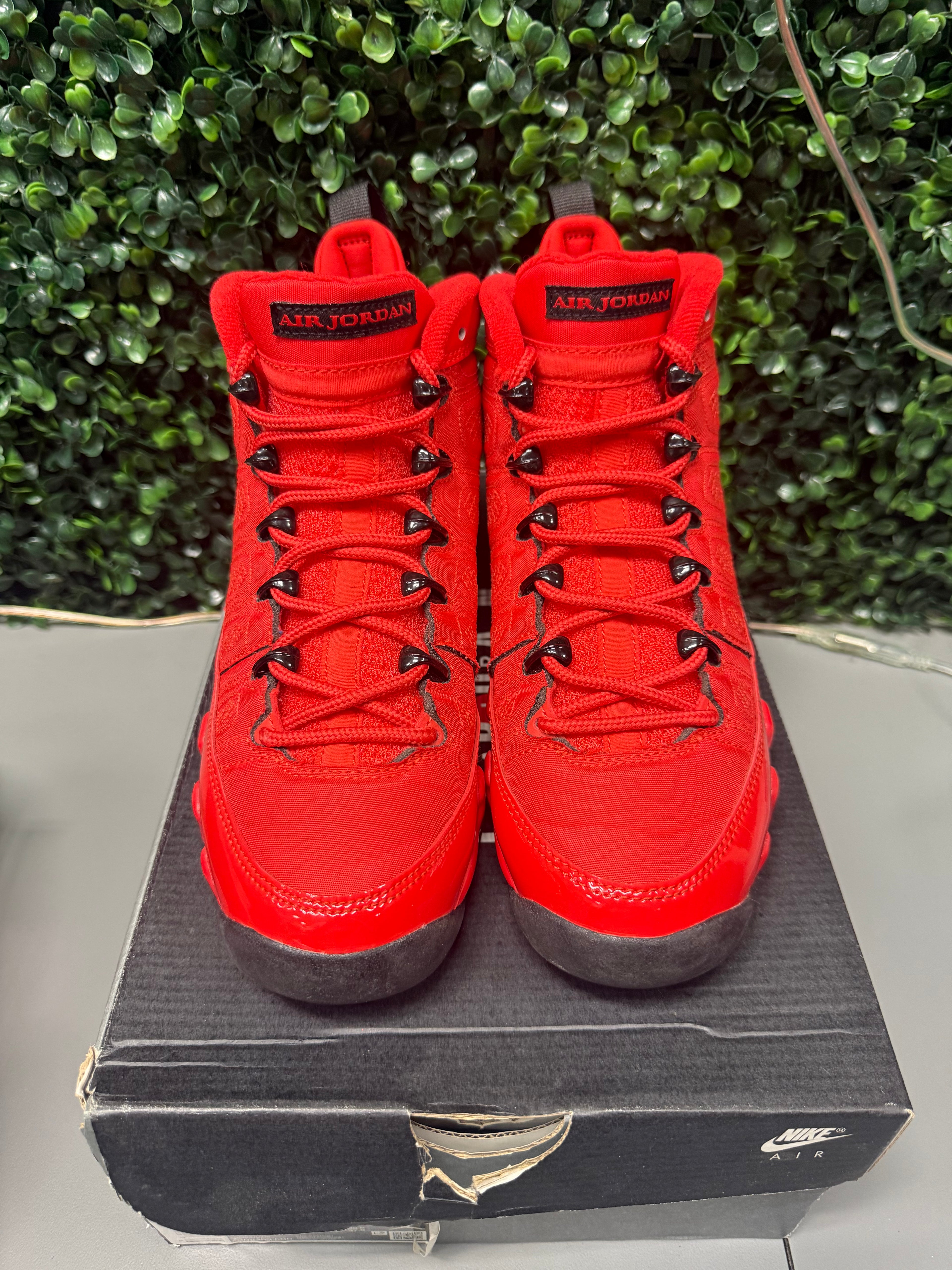 Jordan 9 "Chile Red" Size 5Y Preowned