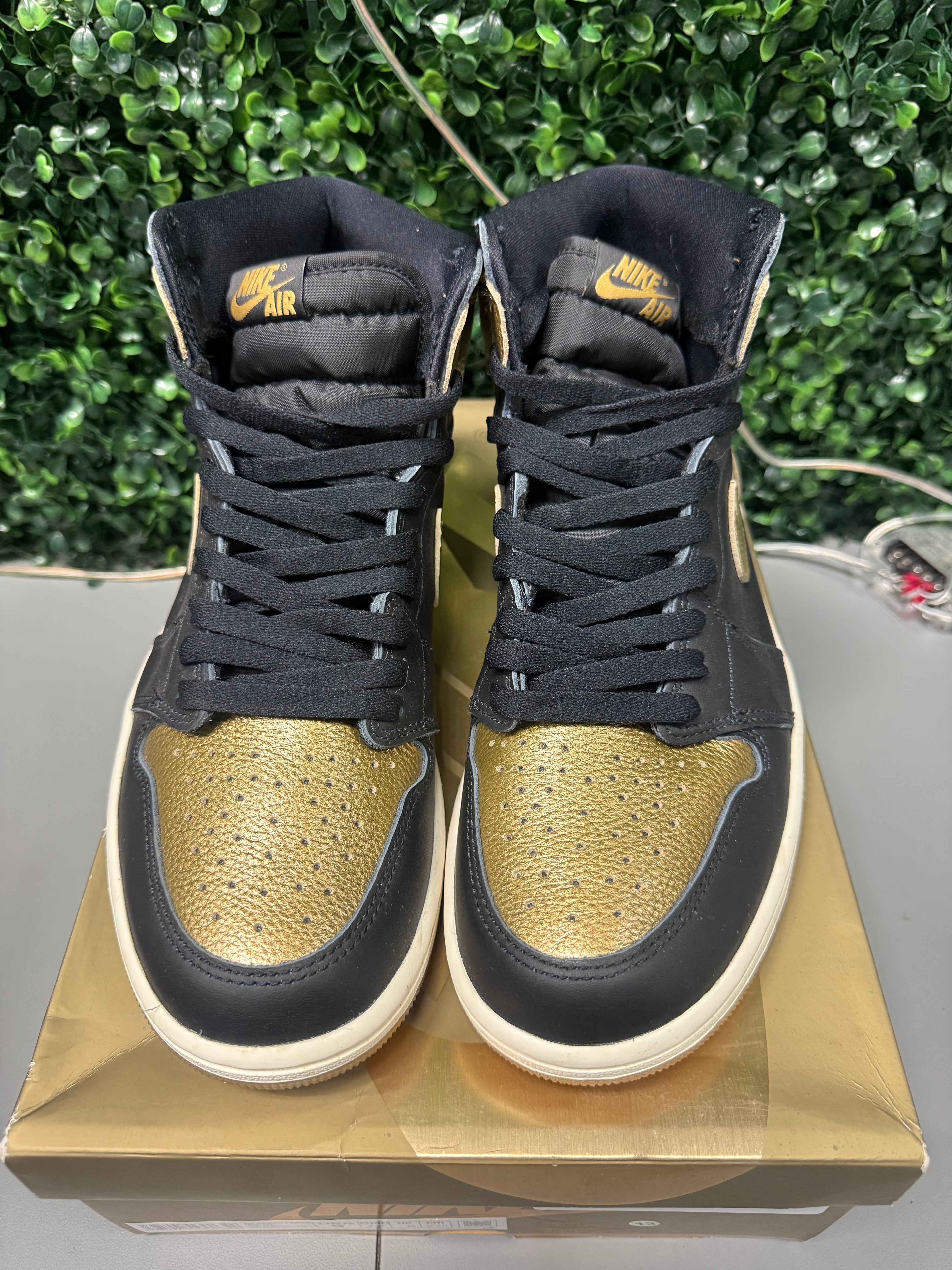 Jordan 1 High "Black Metallic Gold" Size 9 Tried On