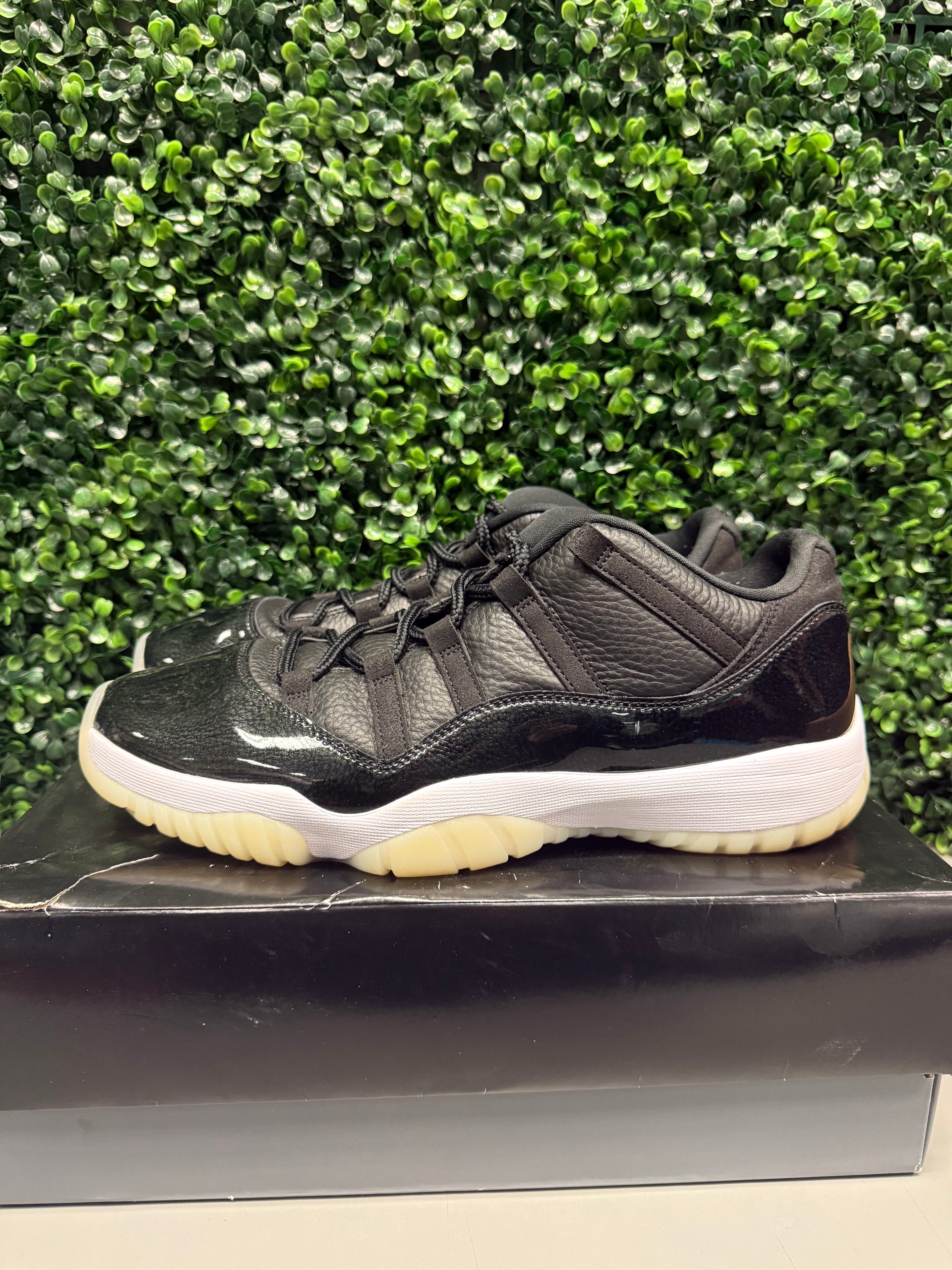 Jordan 11 Low "72-10" Size 13 Preowned