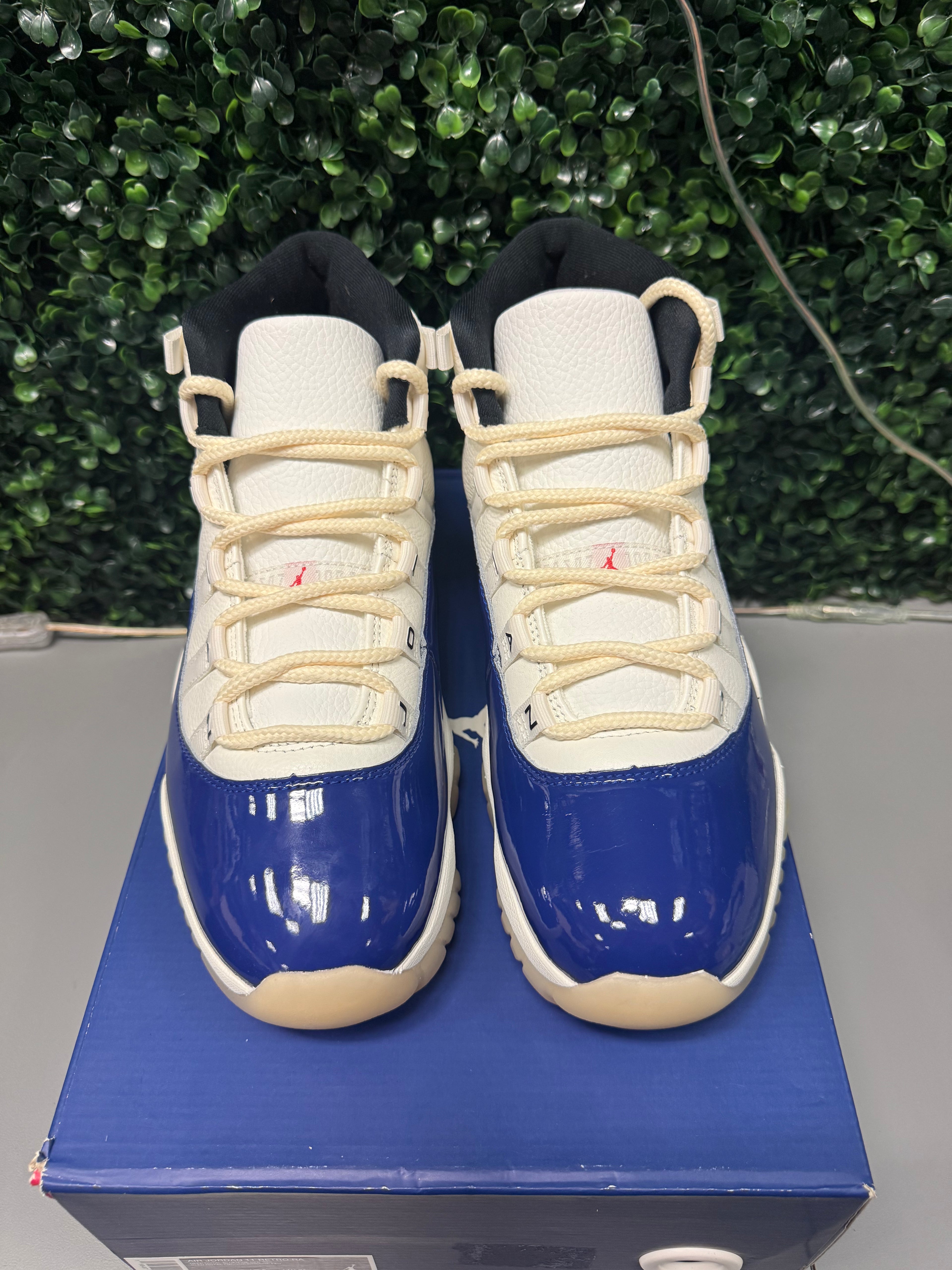 Jordan 11 Retro "Rare Air" Size 9 Preowned