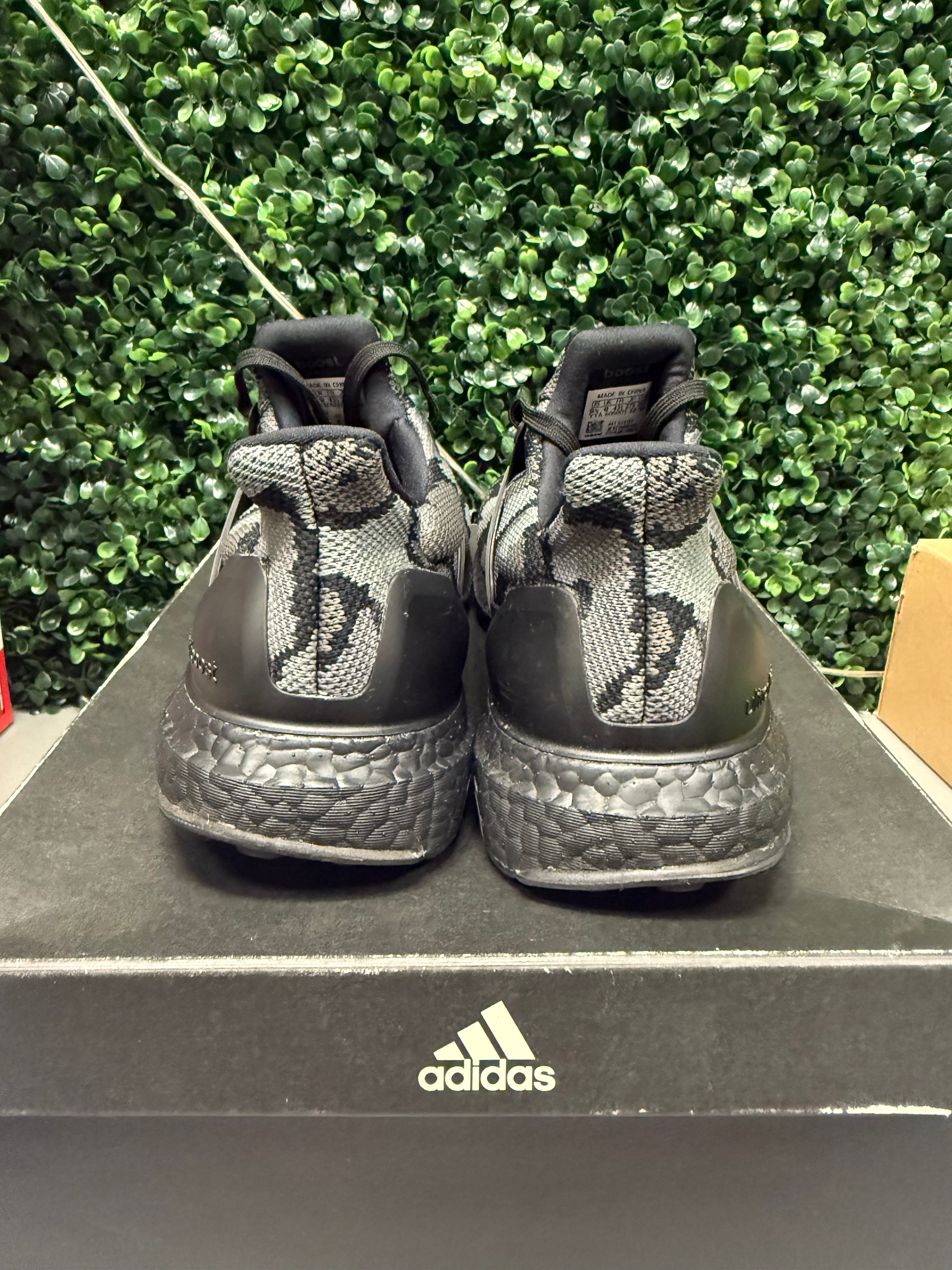 Adidas Ultra Boost 4.0 Bape "Camo Black" Size 9.5 Preowned