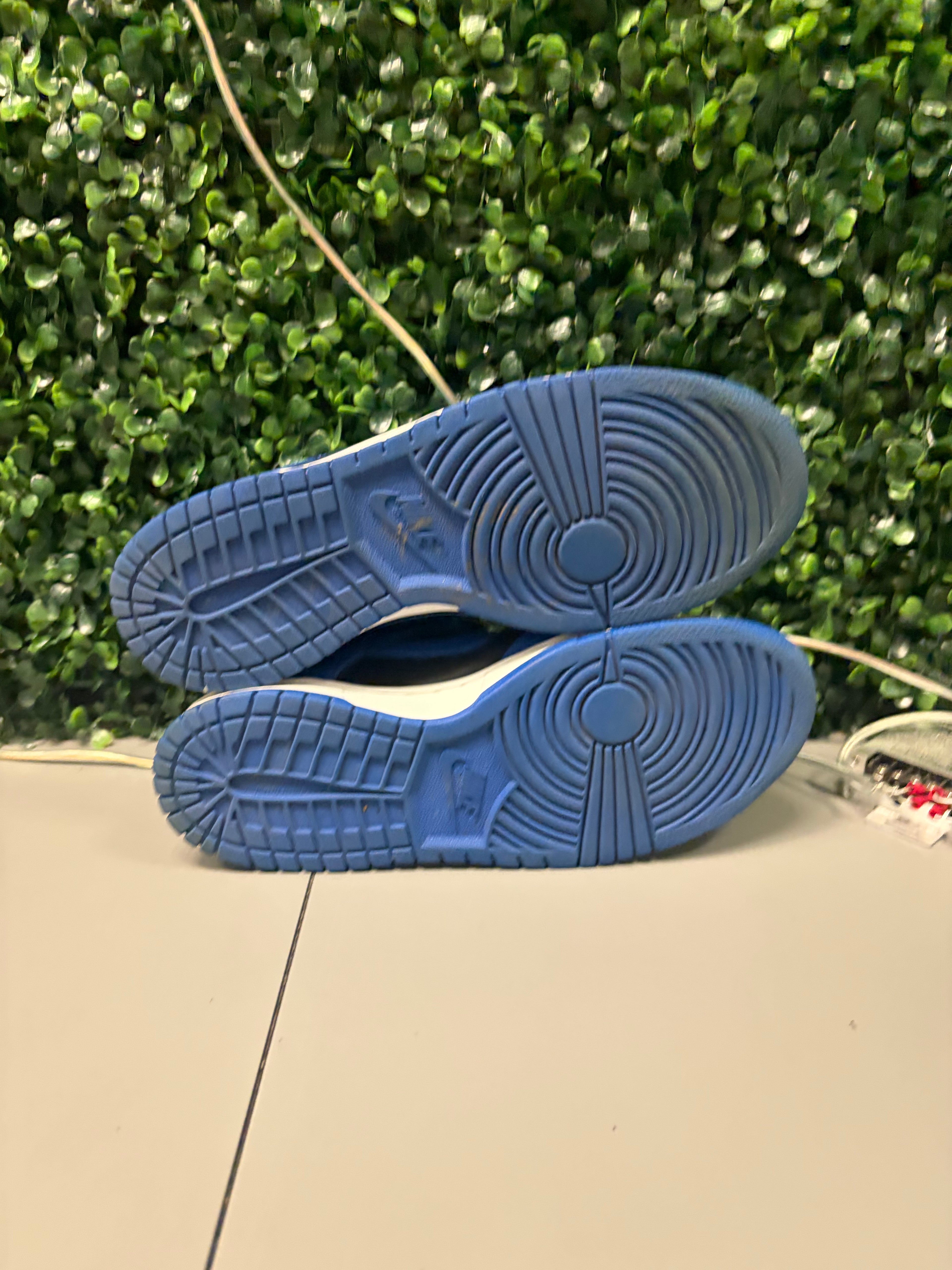 Nike Dunk Low Retro Hyper Cobalt (GS) Preowned Size 7Y