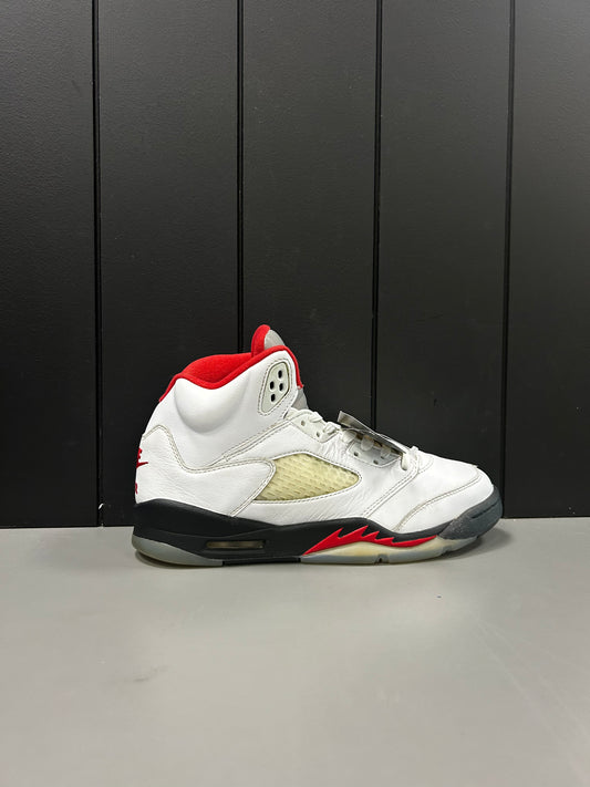 Jordan 5 "Fire Red" Size 7Y / 8.5W Preowned