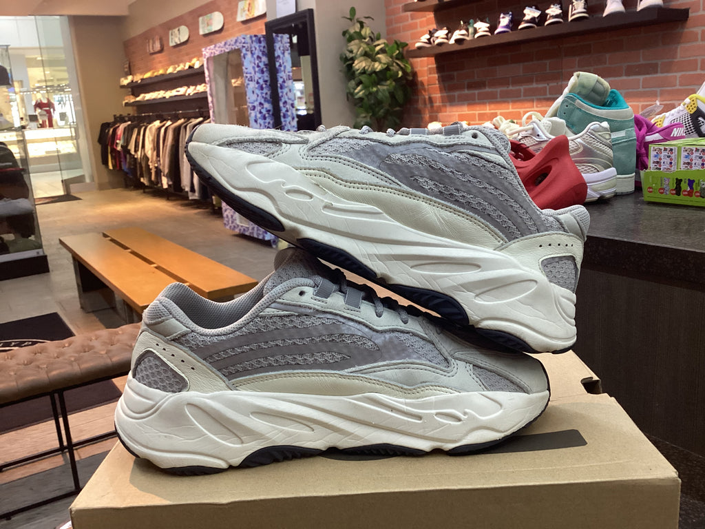 Yeezy 700 “Static” Size 8.5 Pre Owned