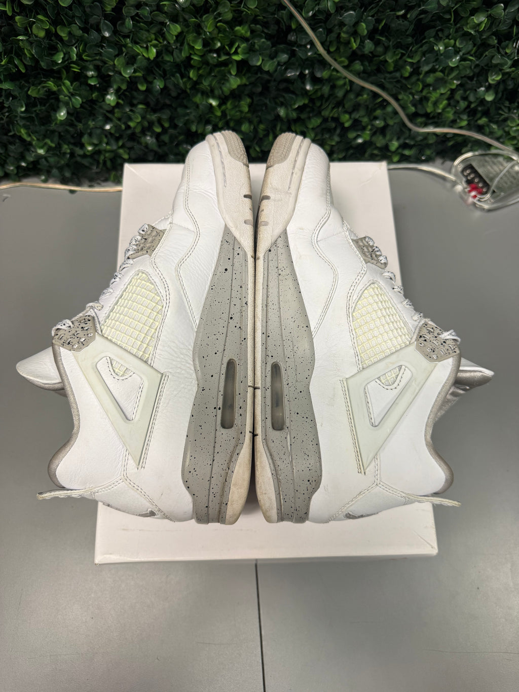 Jordan 4 "White Oreo" Size 8.5 Preowned