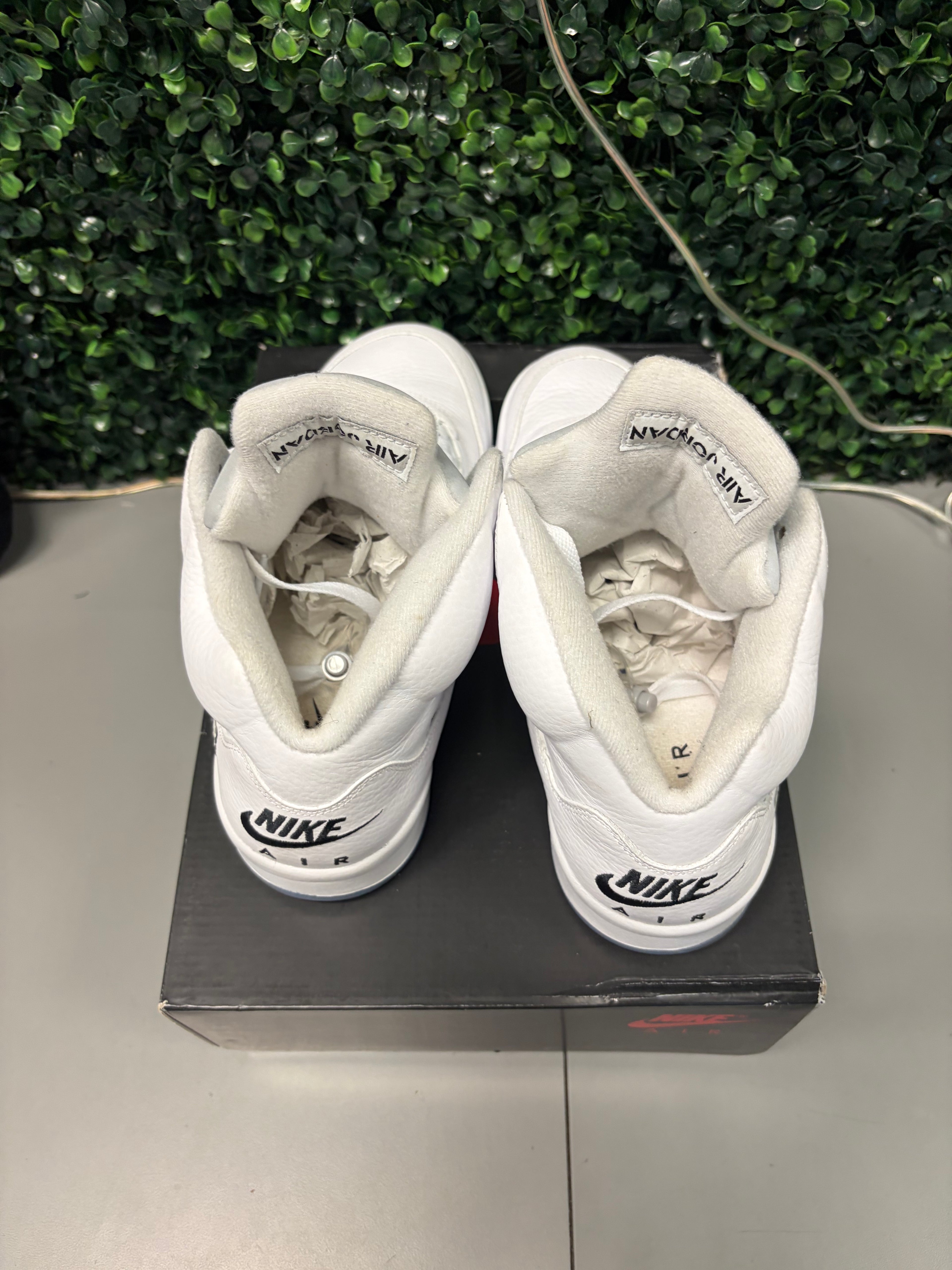 Jordan 5 Retro "White Metallic" Size 9.5 Preowned