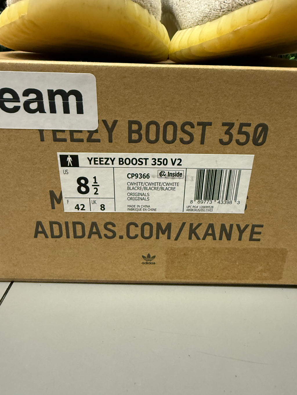Yeezy 350 V2 "Cream" Size 8.5 Preowned