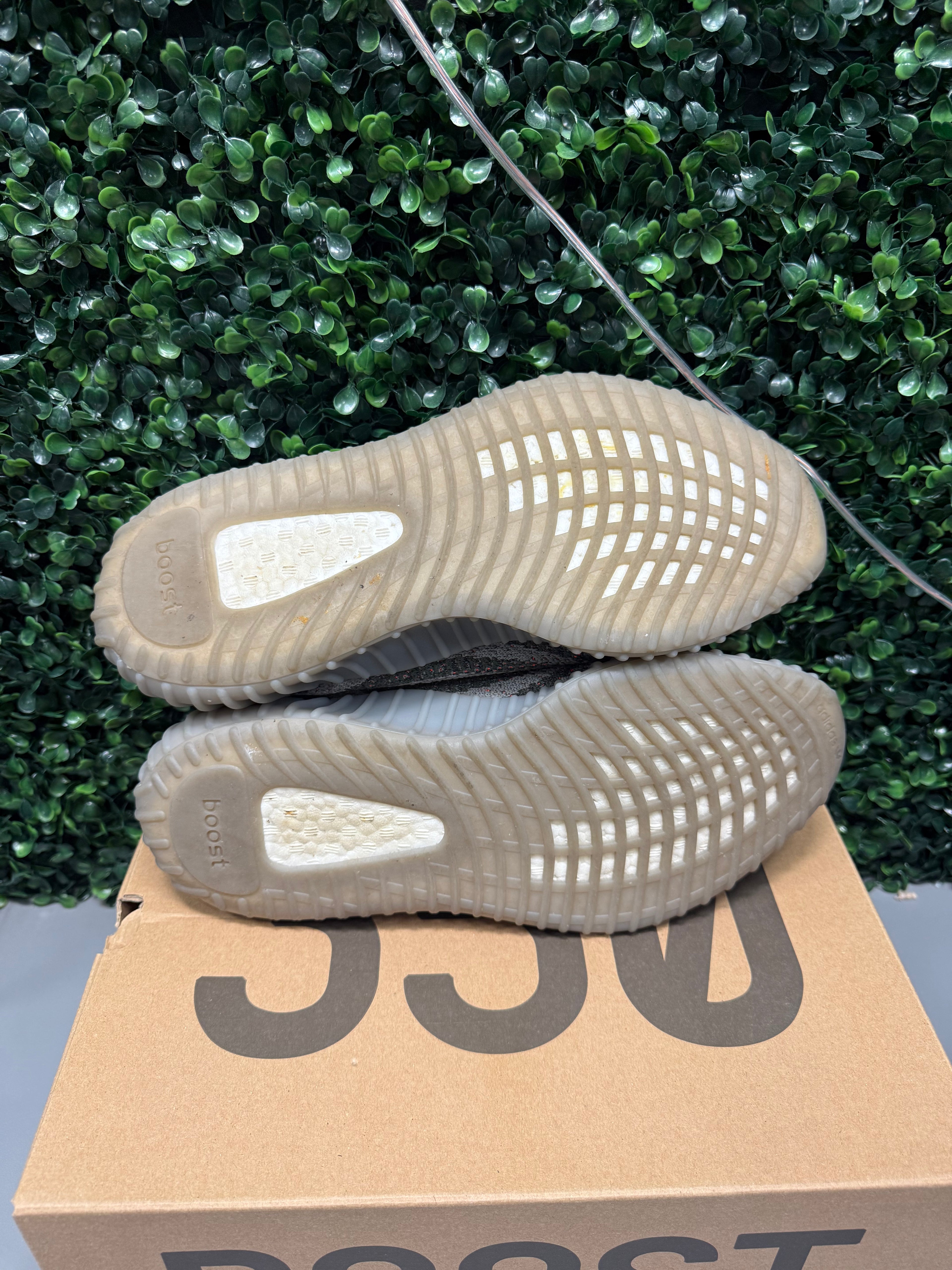 Yeezy 350 V2 "Beluga RF" Size 10.5 Preowned