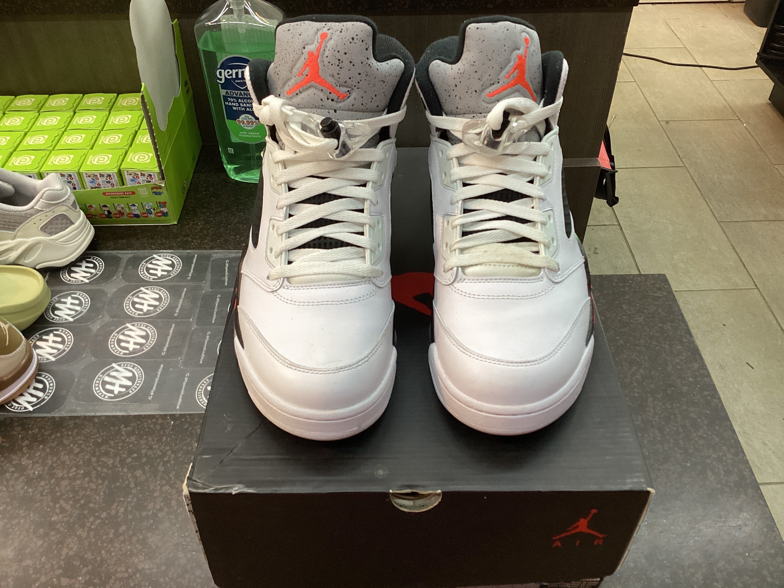 Jordan 5 “Poison Green” Preowned Size 11