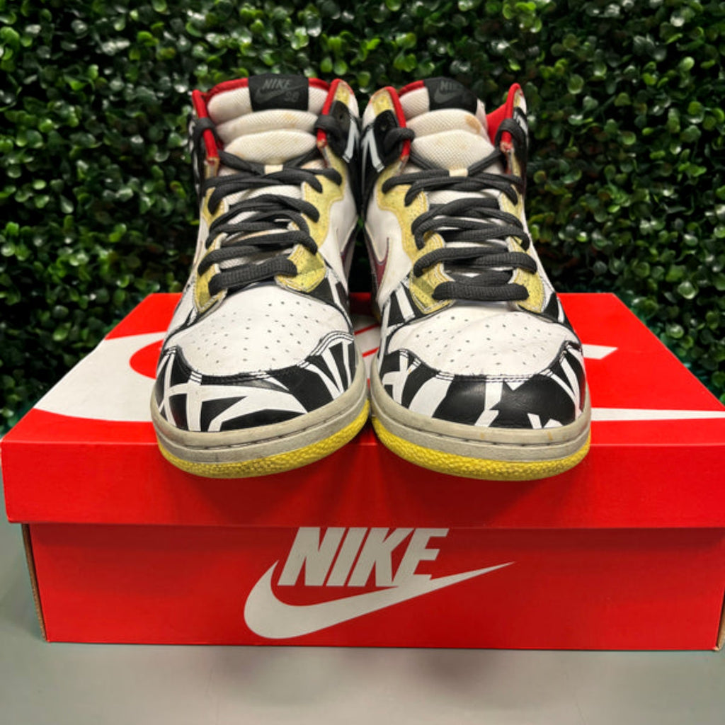 Nike SB Dunk High "Thrashin" Size 11 Preowned