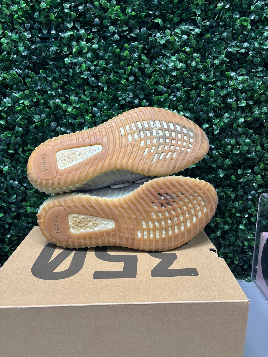 Yeezy Boost 350 V2 "Sesame" Size 10.5 Preowned