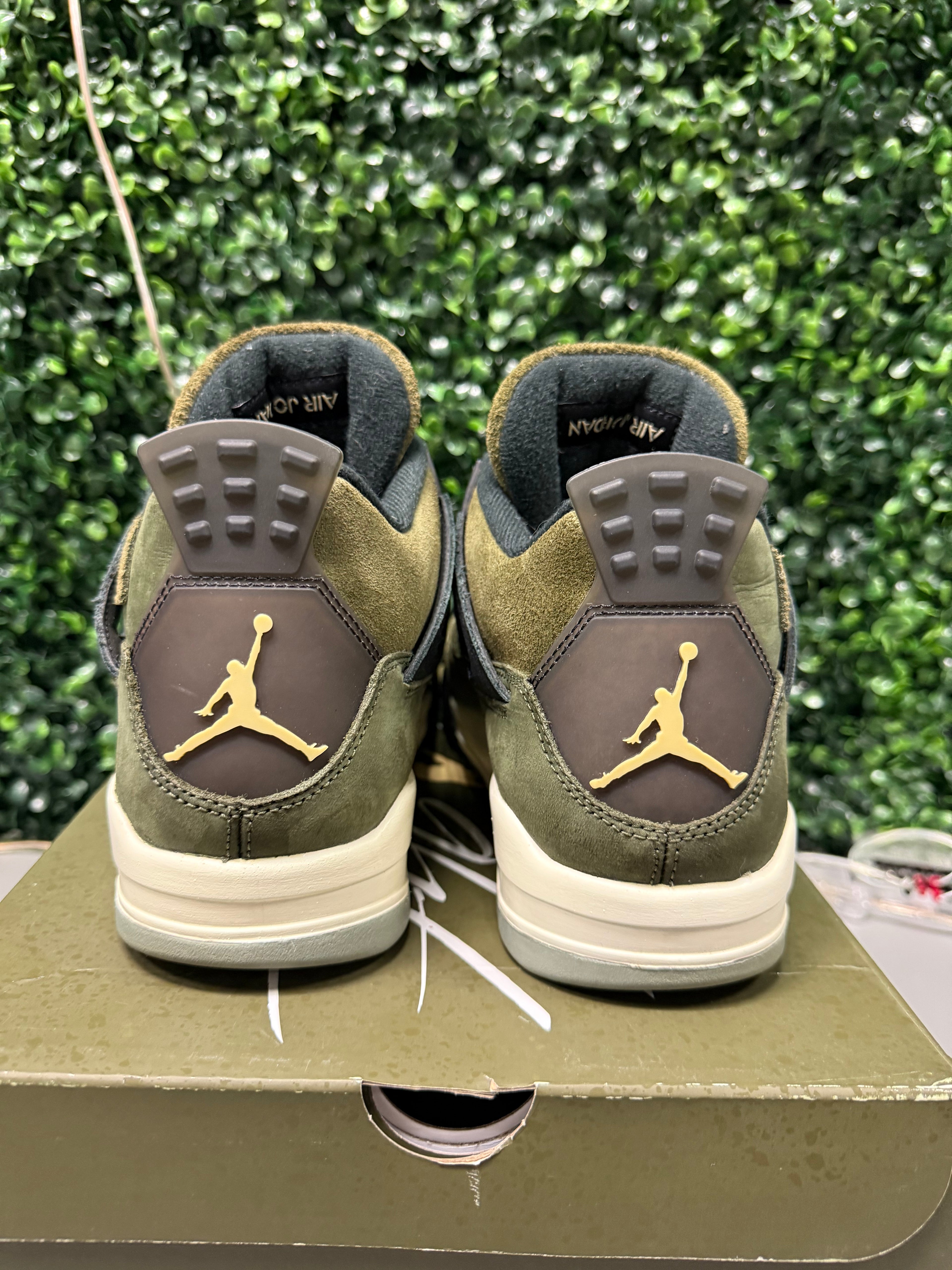 Jordan 4 "Craft Olive" Size 10.5 Preonwed
