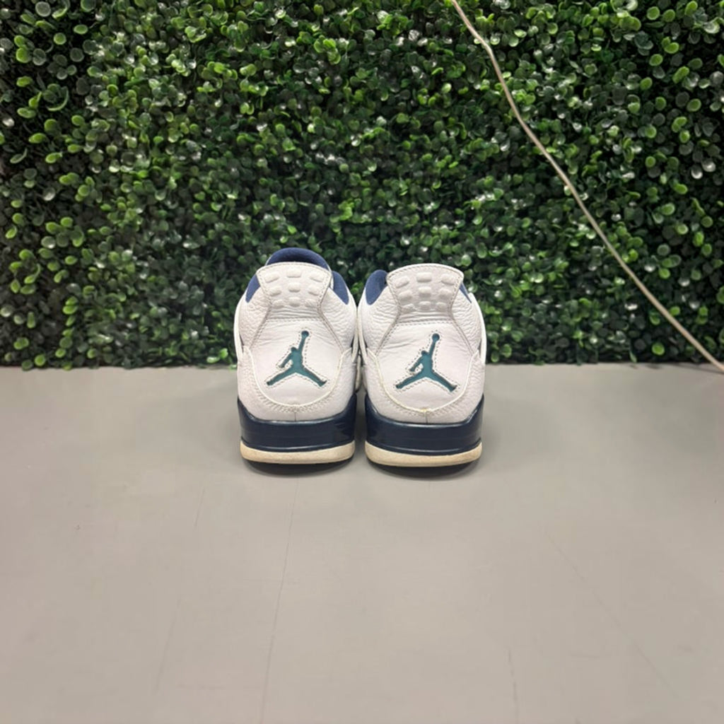 Jordan 4 "Columbia" Size 9 Preowned