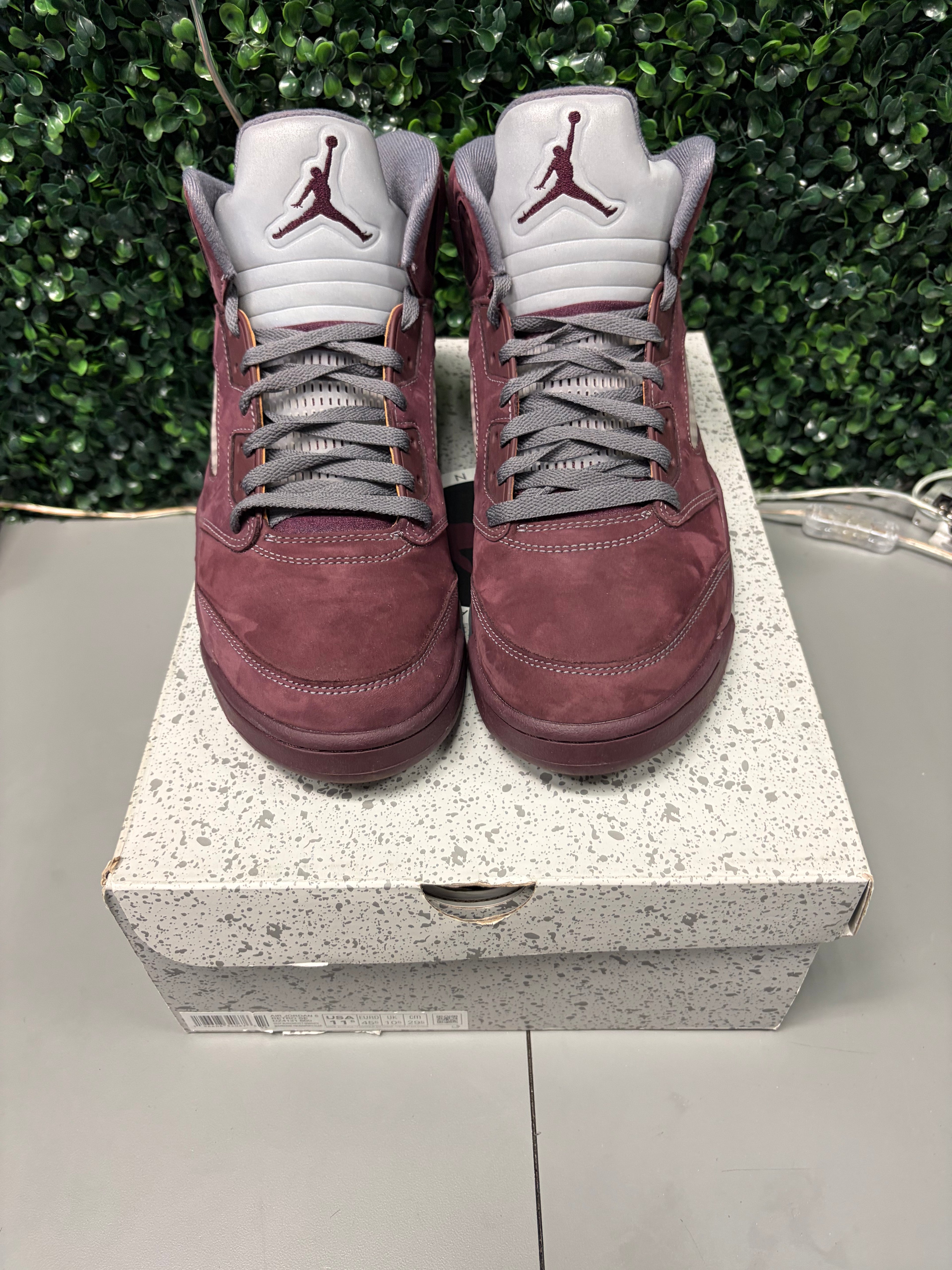 Jordan 5 Retro "Burgundy" Size 11.5 Preowned