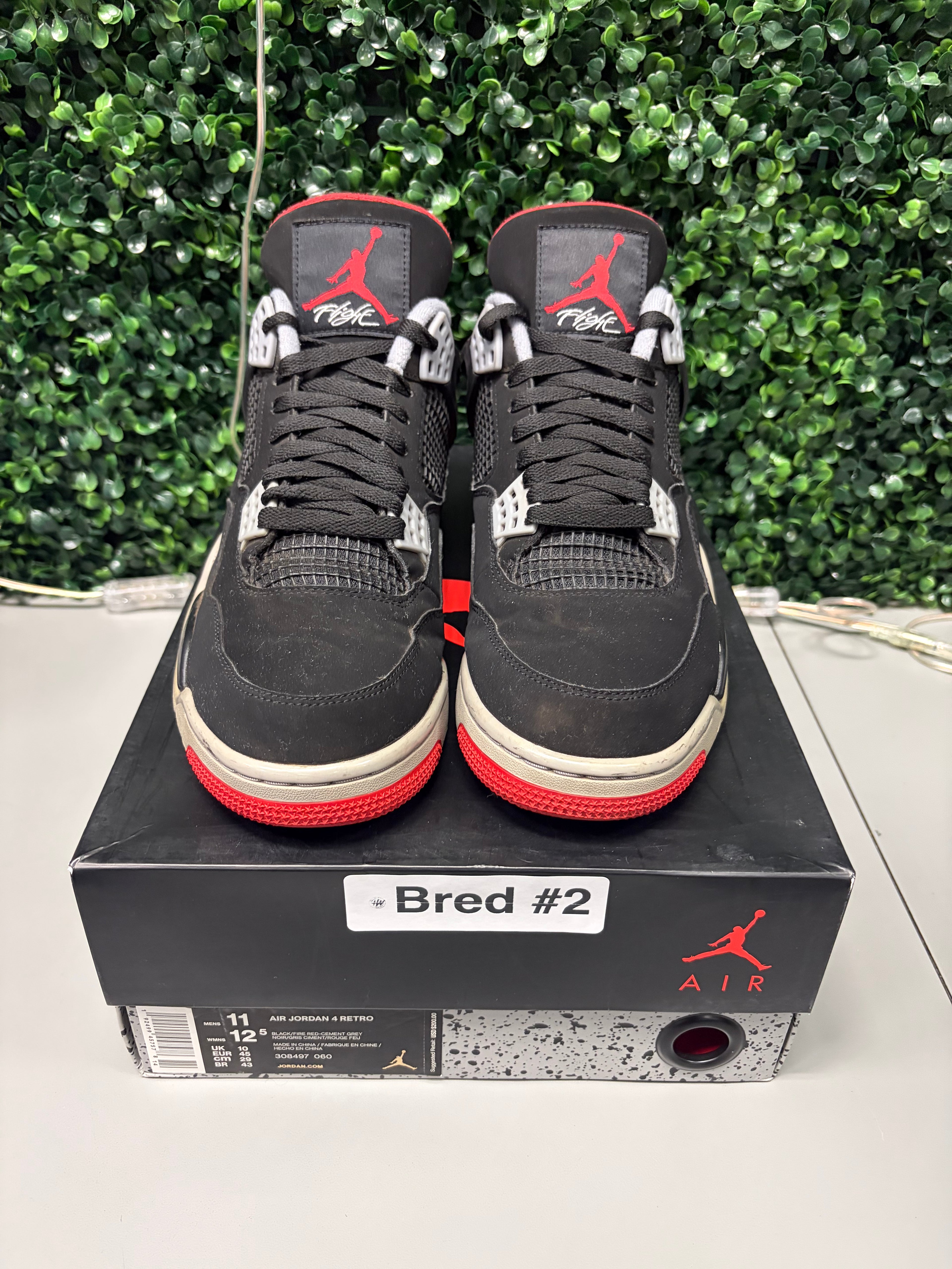 Jordan 4 Retro "Bred" (2019) Size 11 Preowned