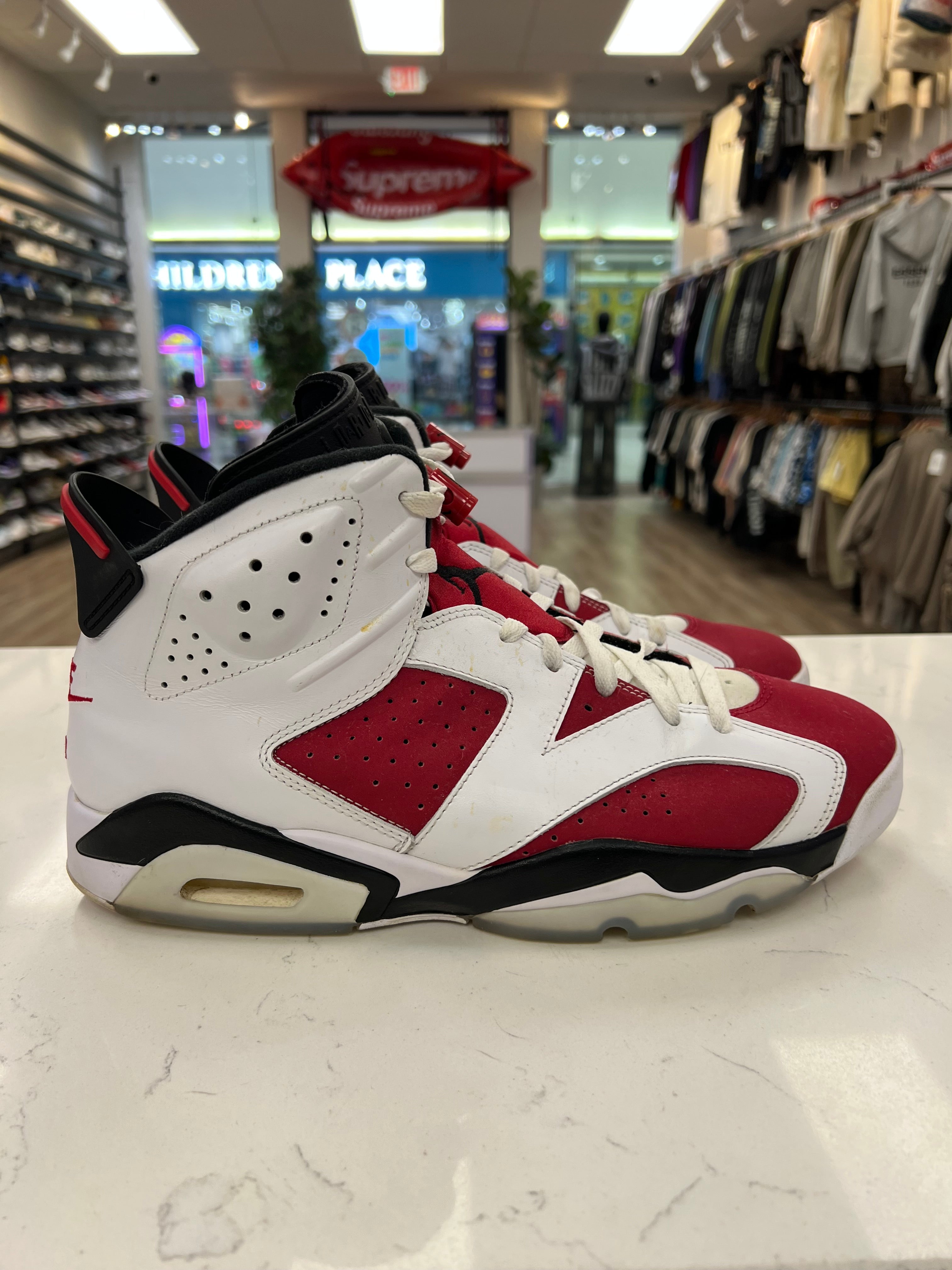 Jordan 6 “Carmine”(2021) Size 12M Preowned